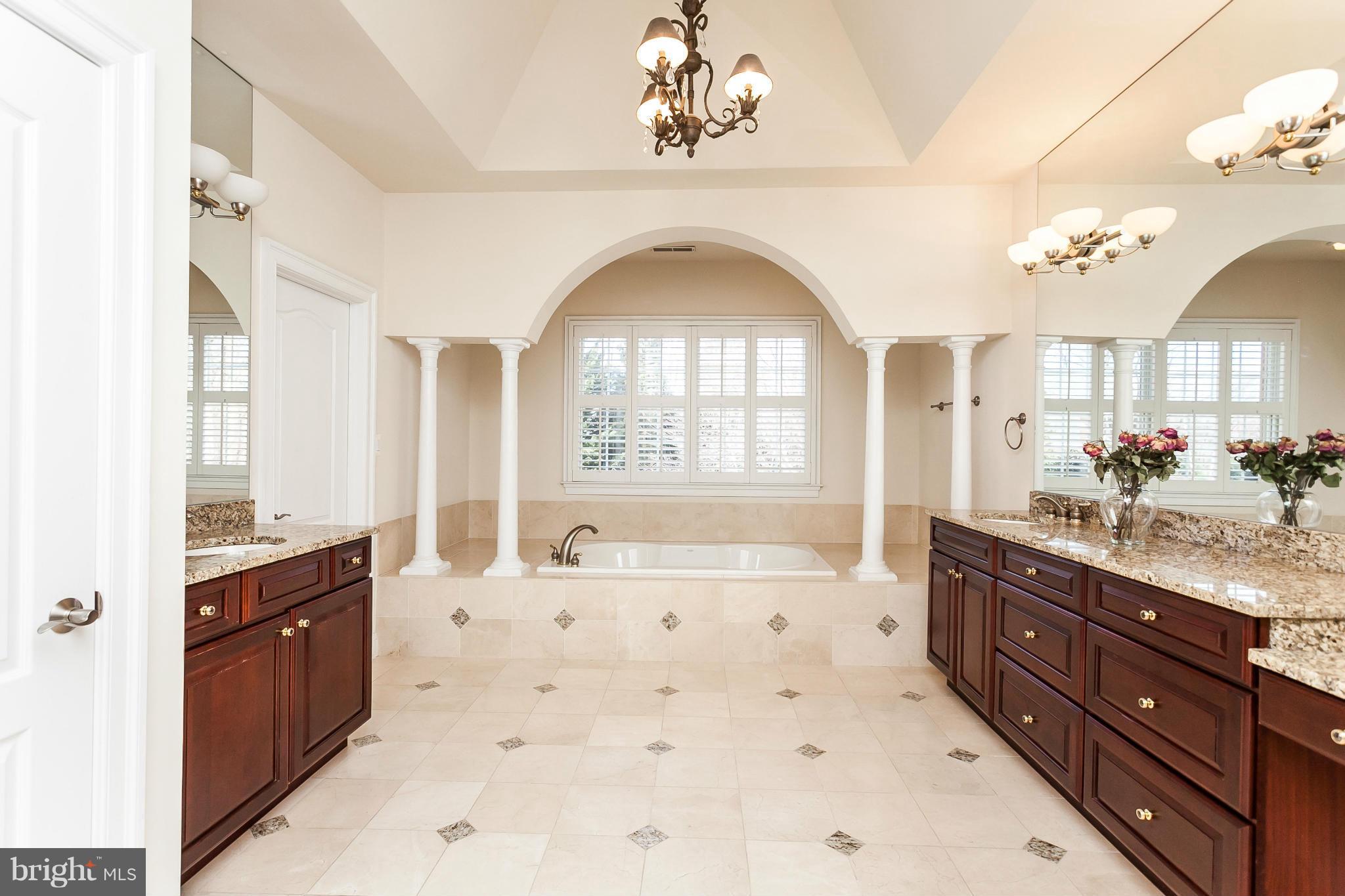 BRIDLE RIDGE - Residential