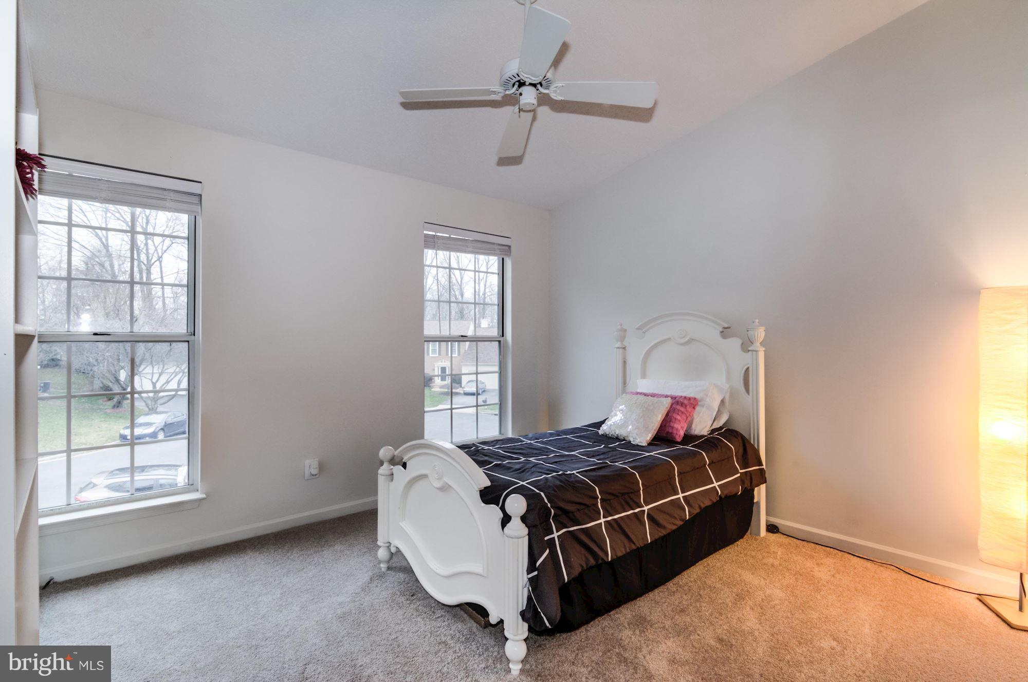 TWIN OAKS - Residential