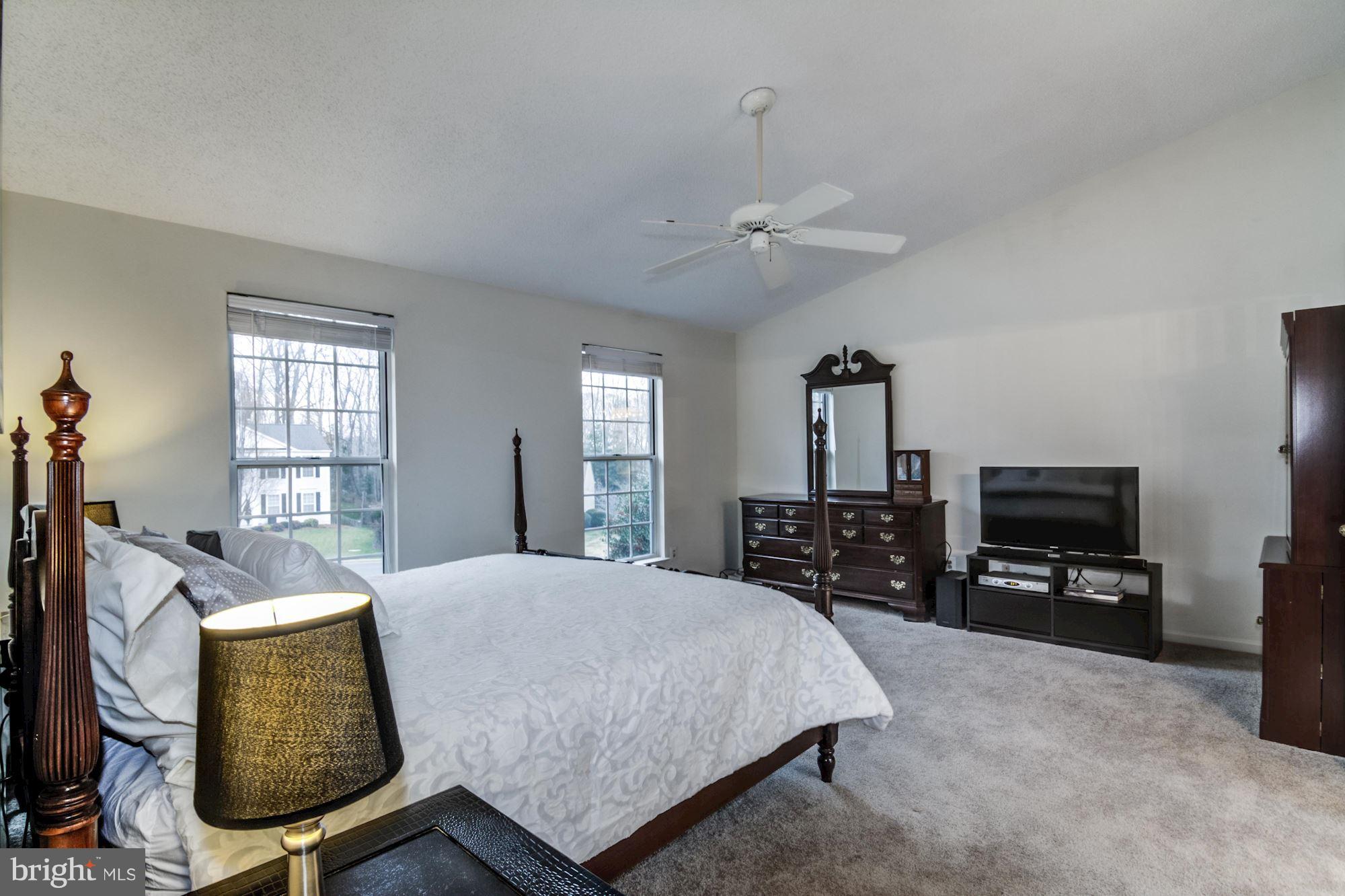 TWIN OAKS - Residential