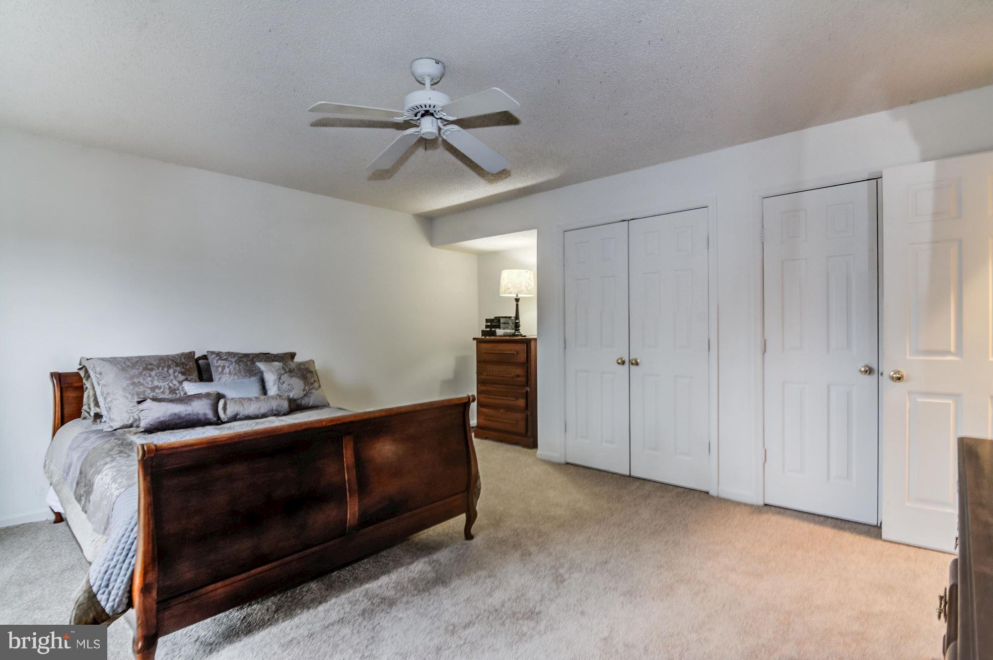 TWIN OAKS - Residential