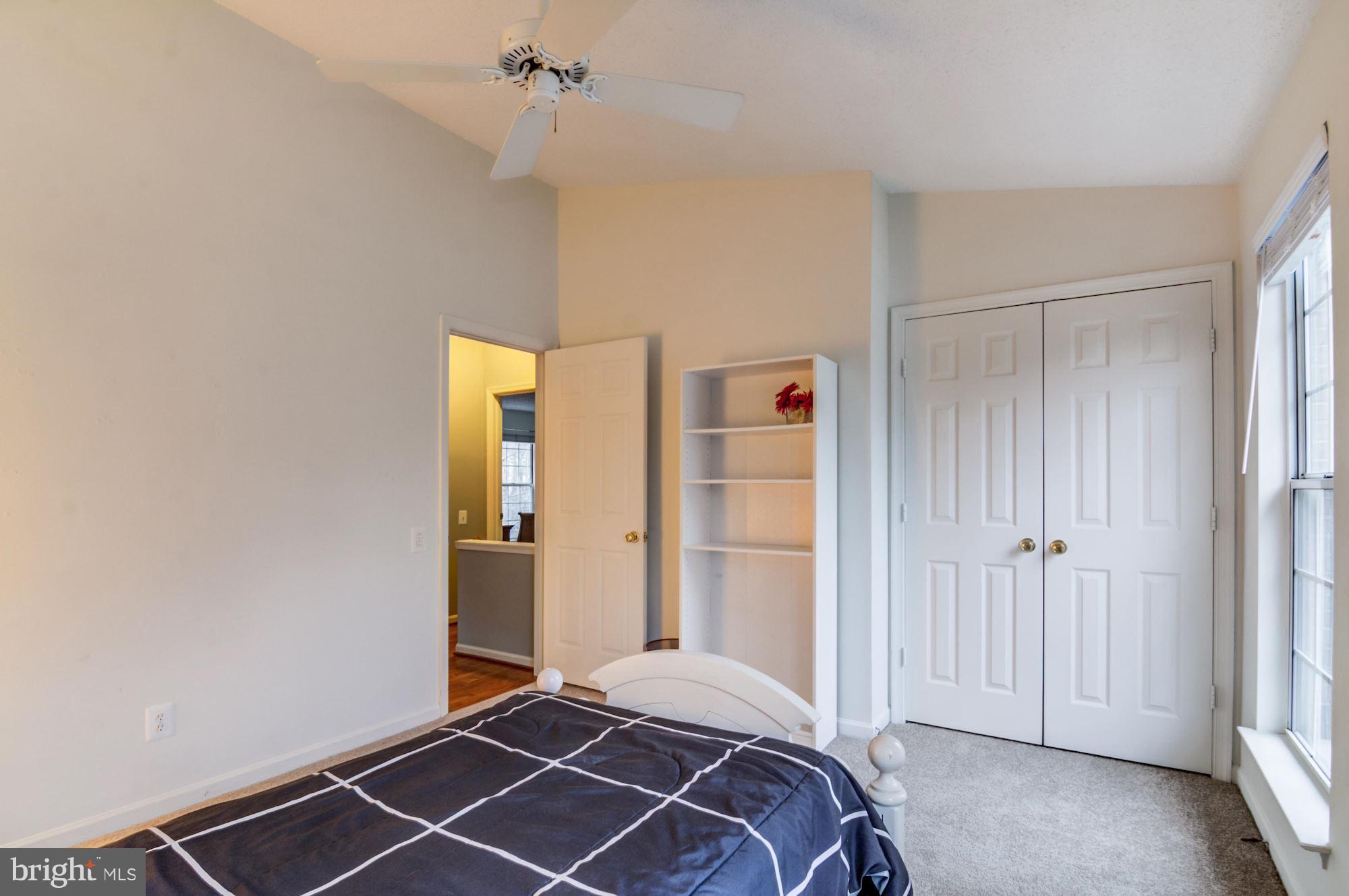 TWIN OAKS - Residential