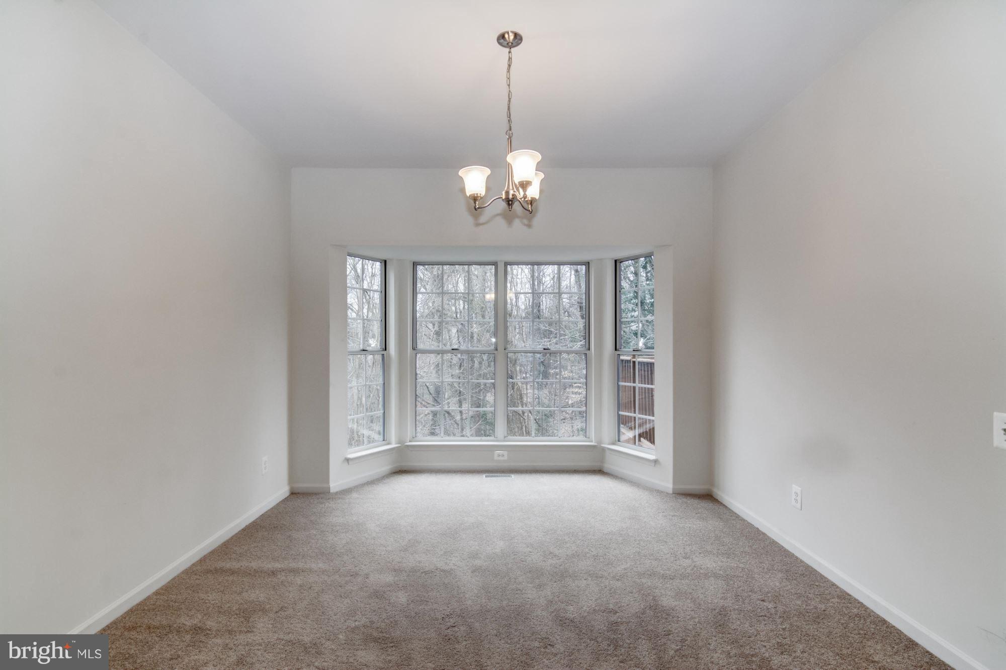 TWIN OAKS - Residential