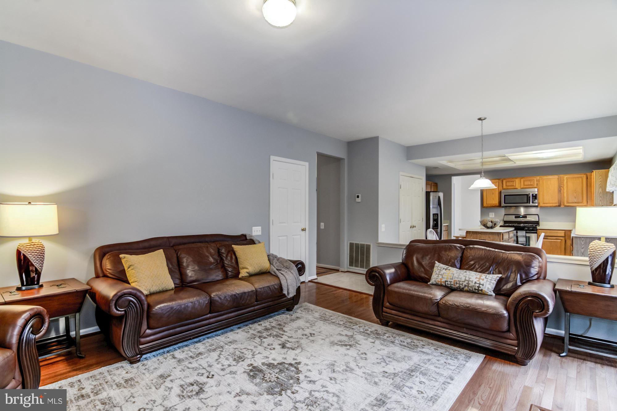 TWIN OAKS - Residential