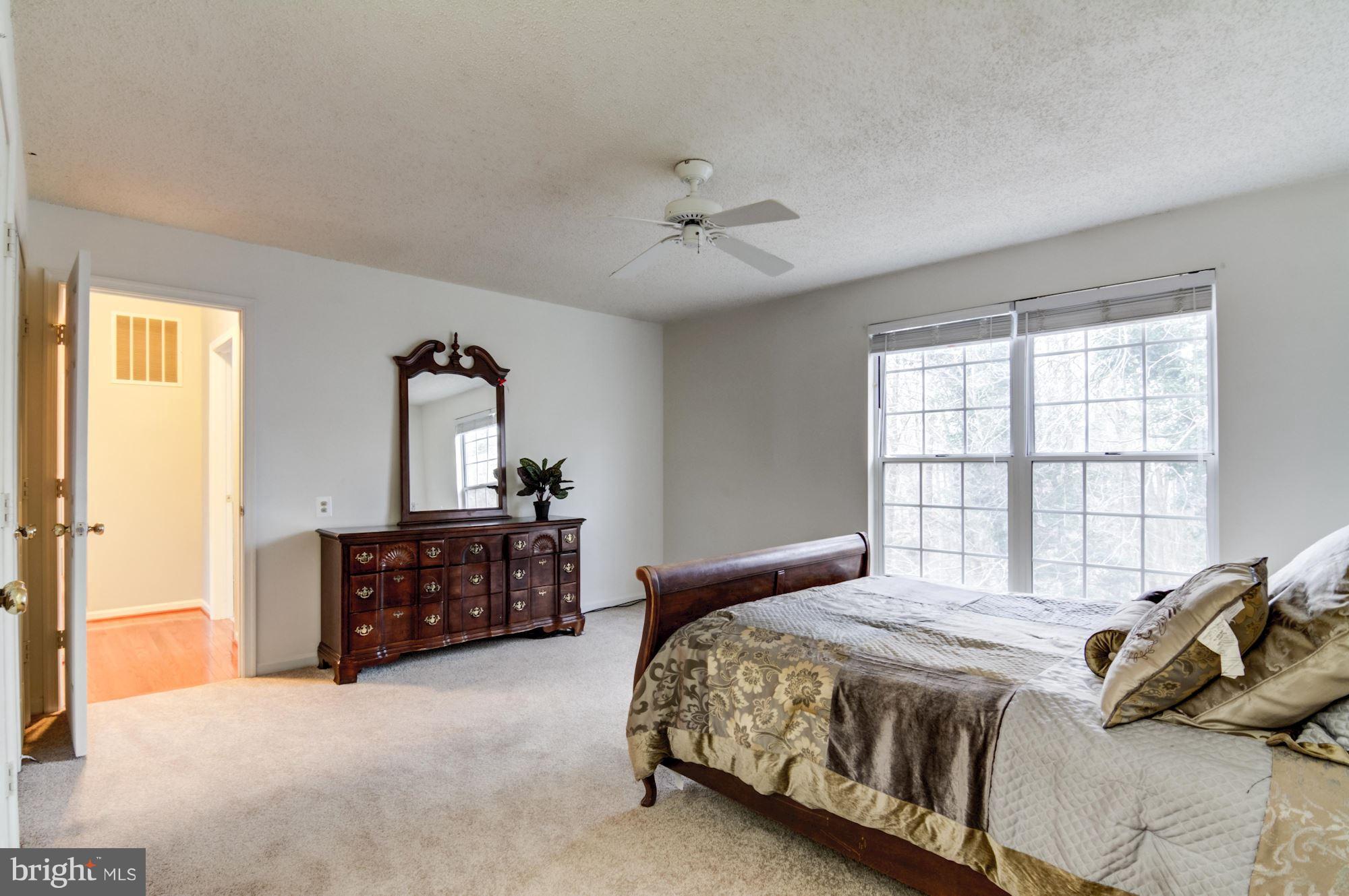 TWIN OAKS - Residential