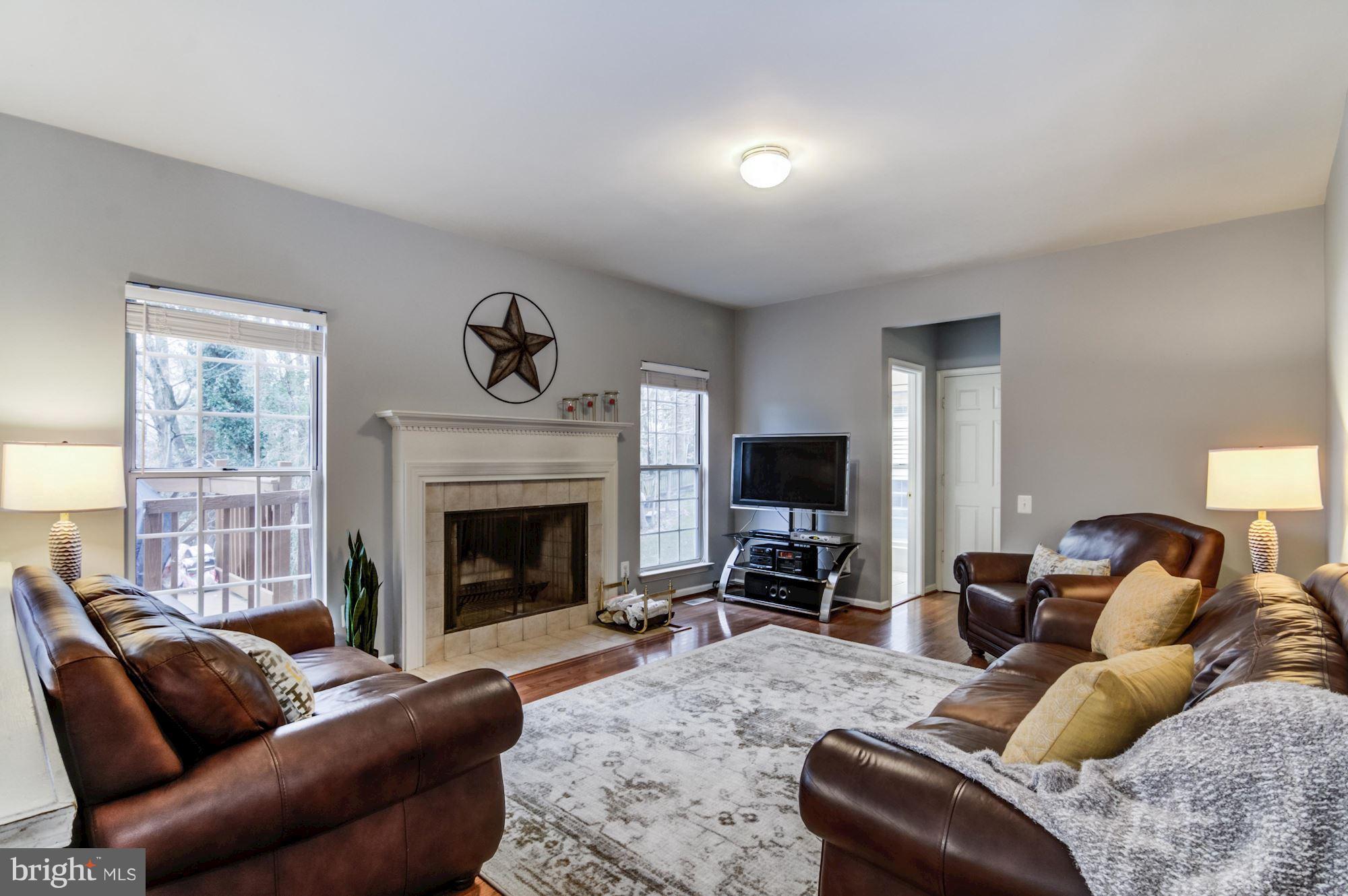 TWIN OAKS - Residential