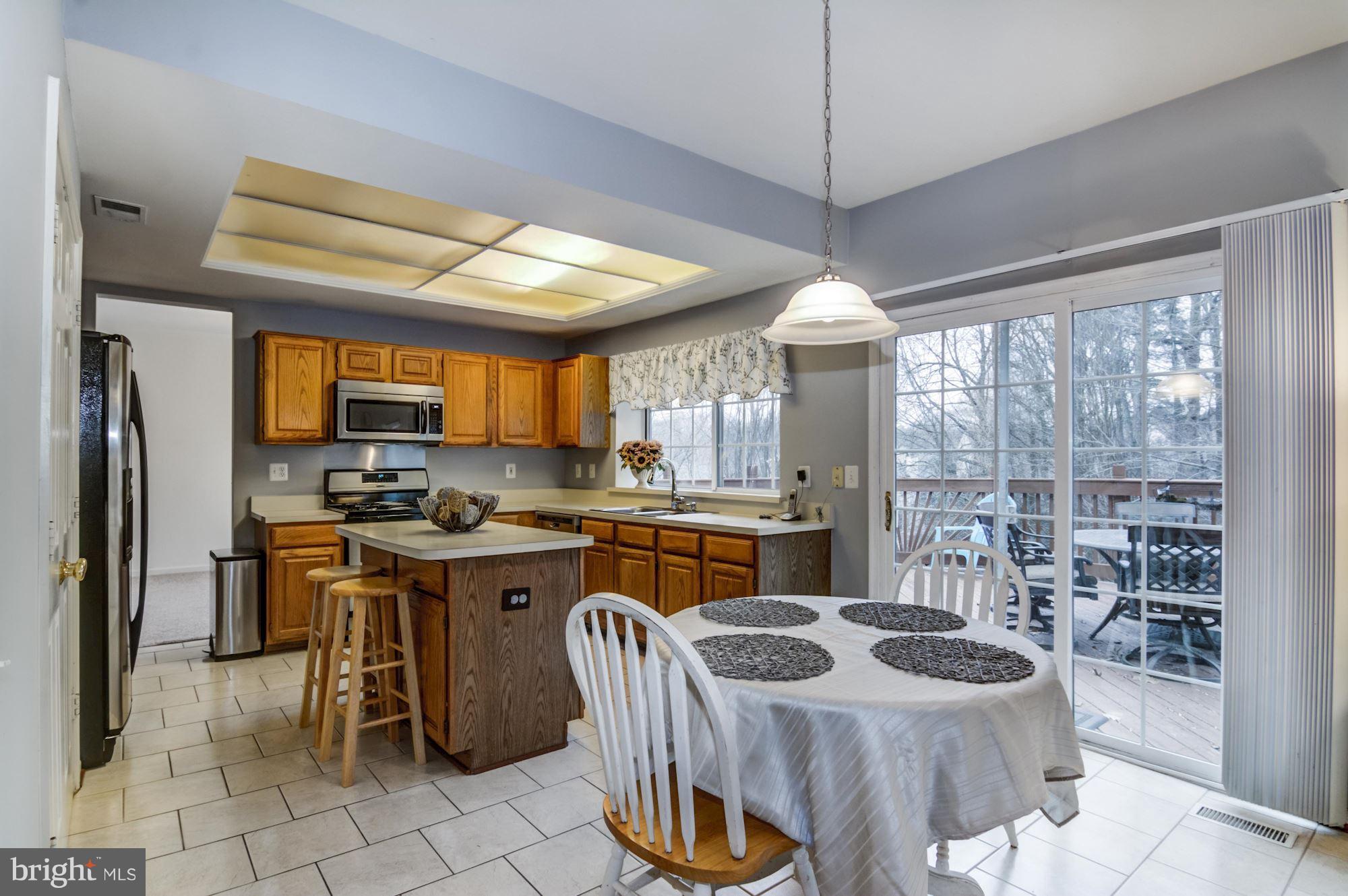 TWIN OAKS - Residential