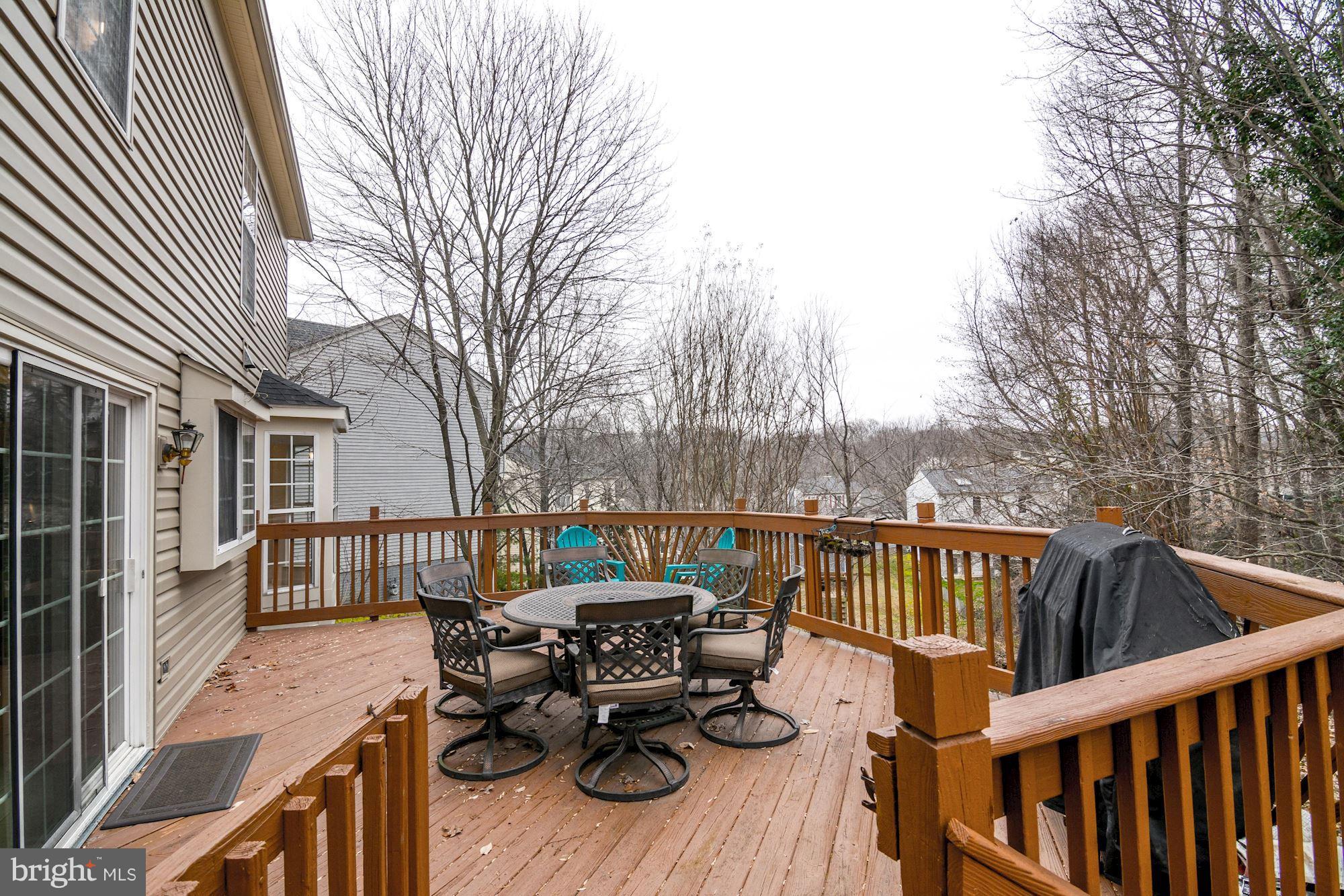 TWIN OAKS - Residential