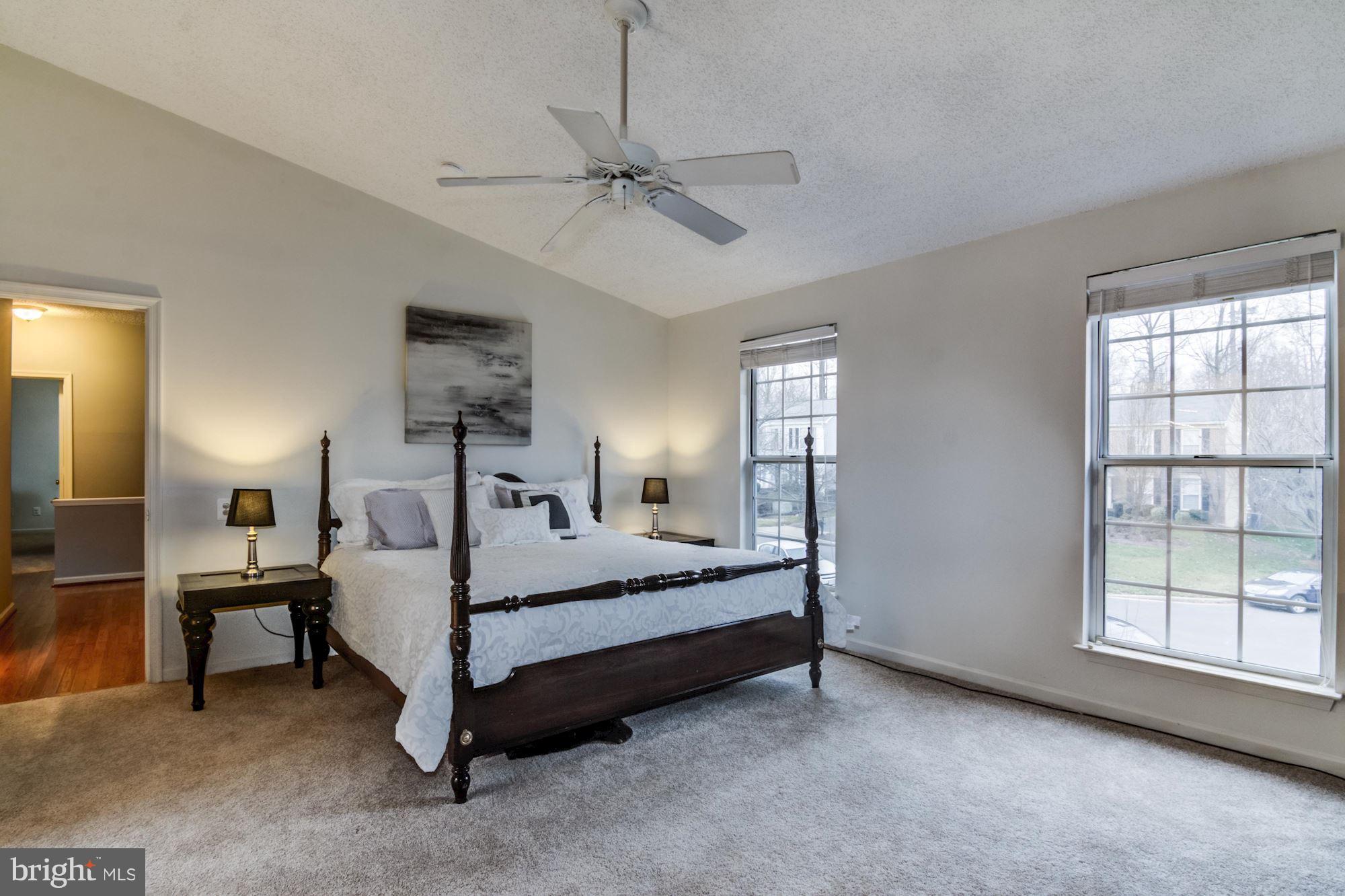 TWIN OAKS - Residential