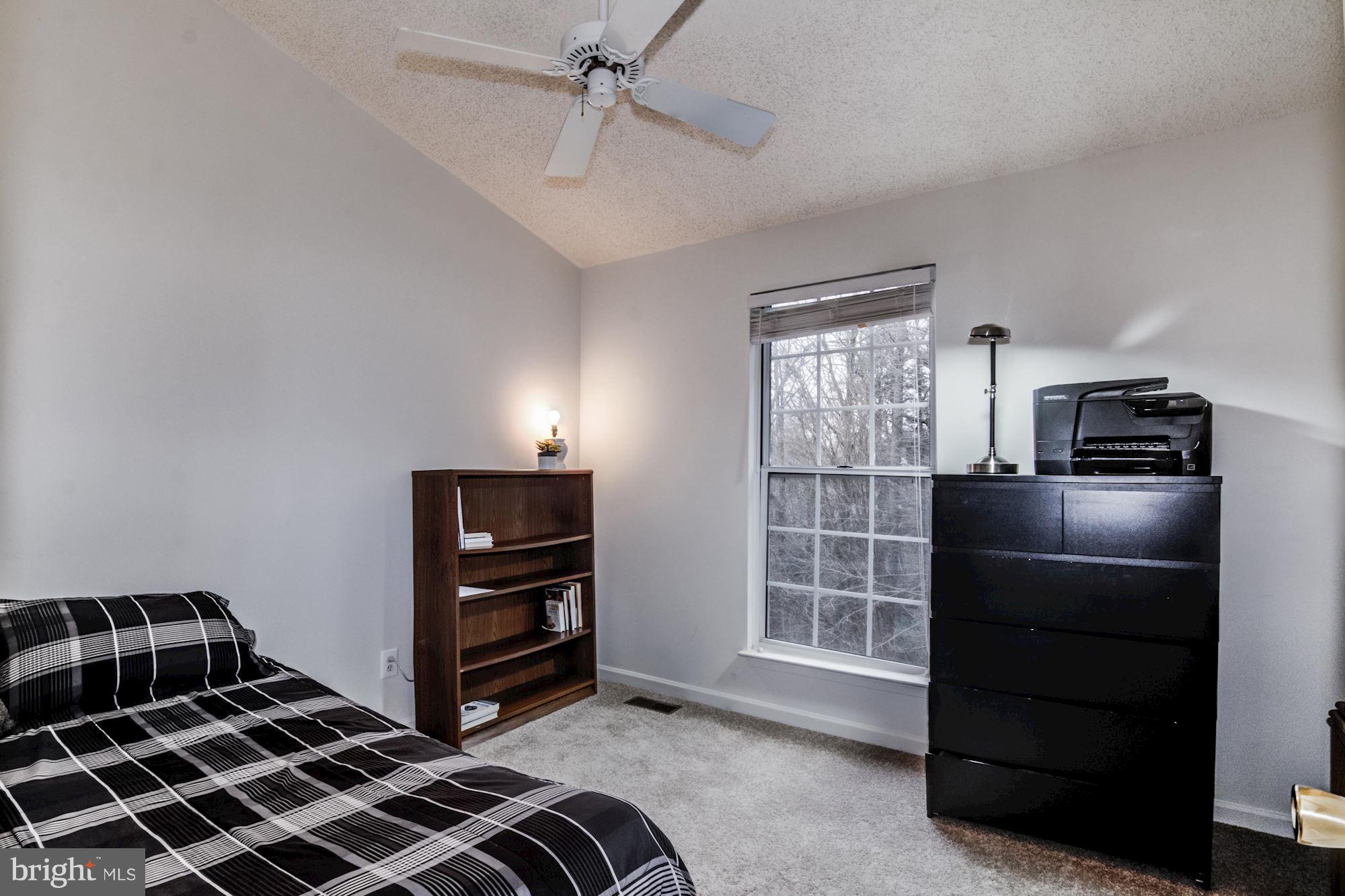 TWIN OAKS - Residential