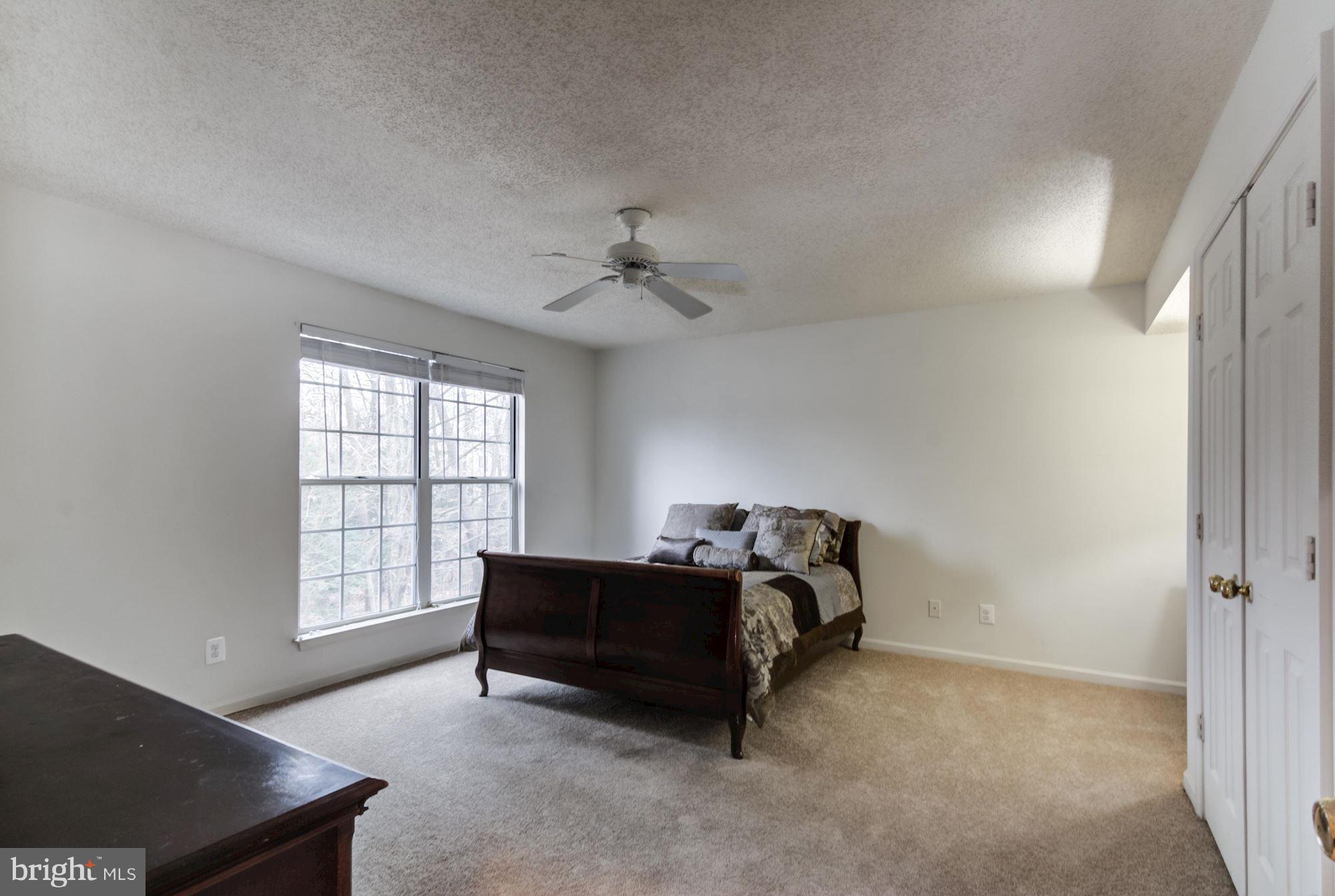 TWIN OAKS - Residential