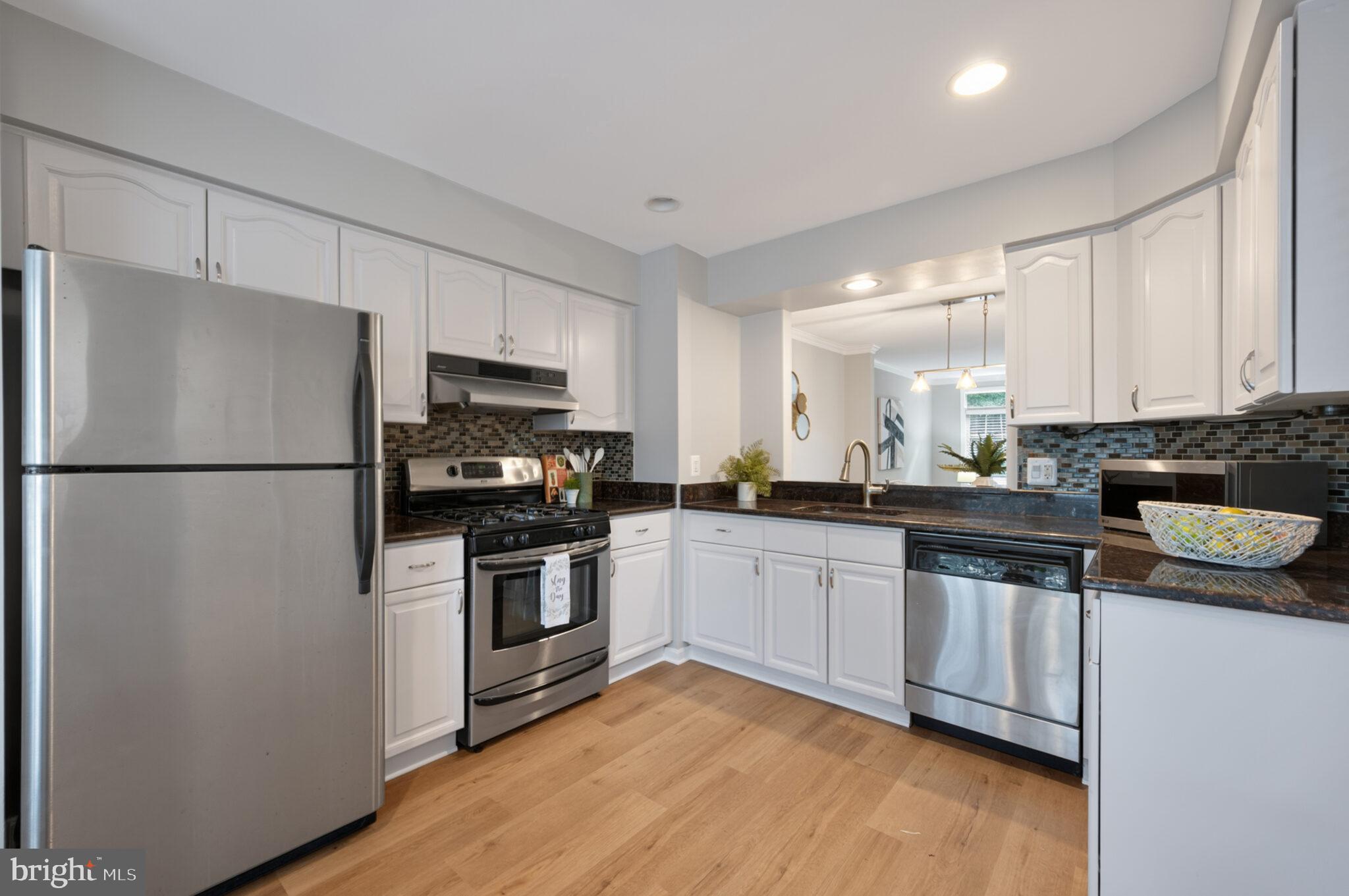 7212 LENSFIELD COURT
