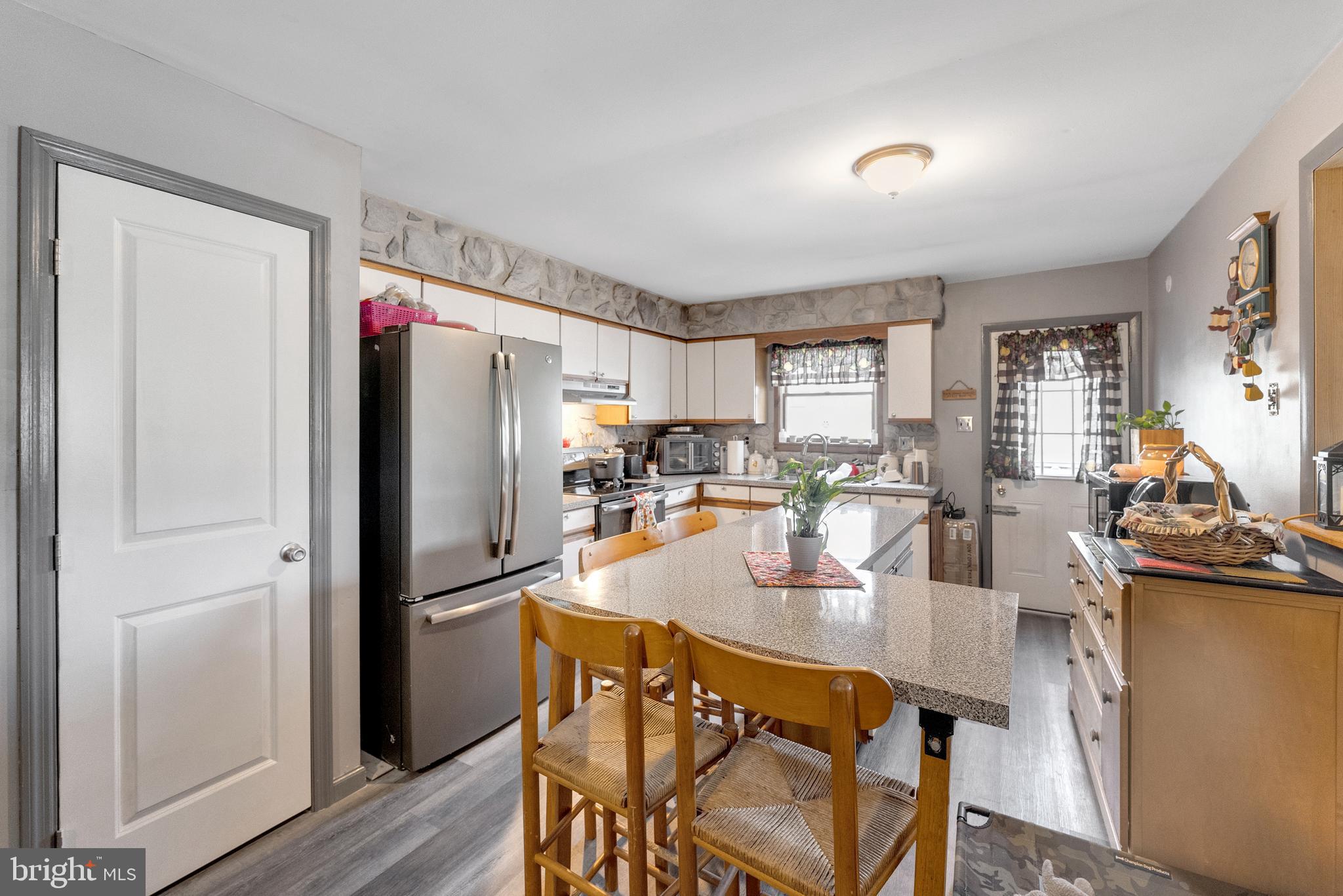 215 COVILLE DRIVE