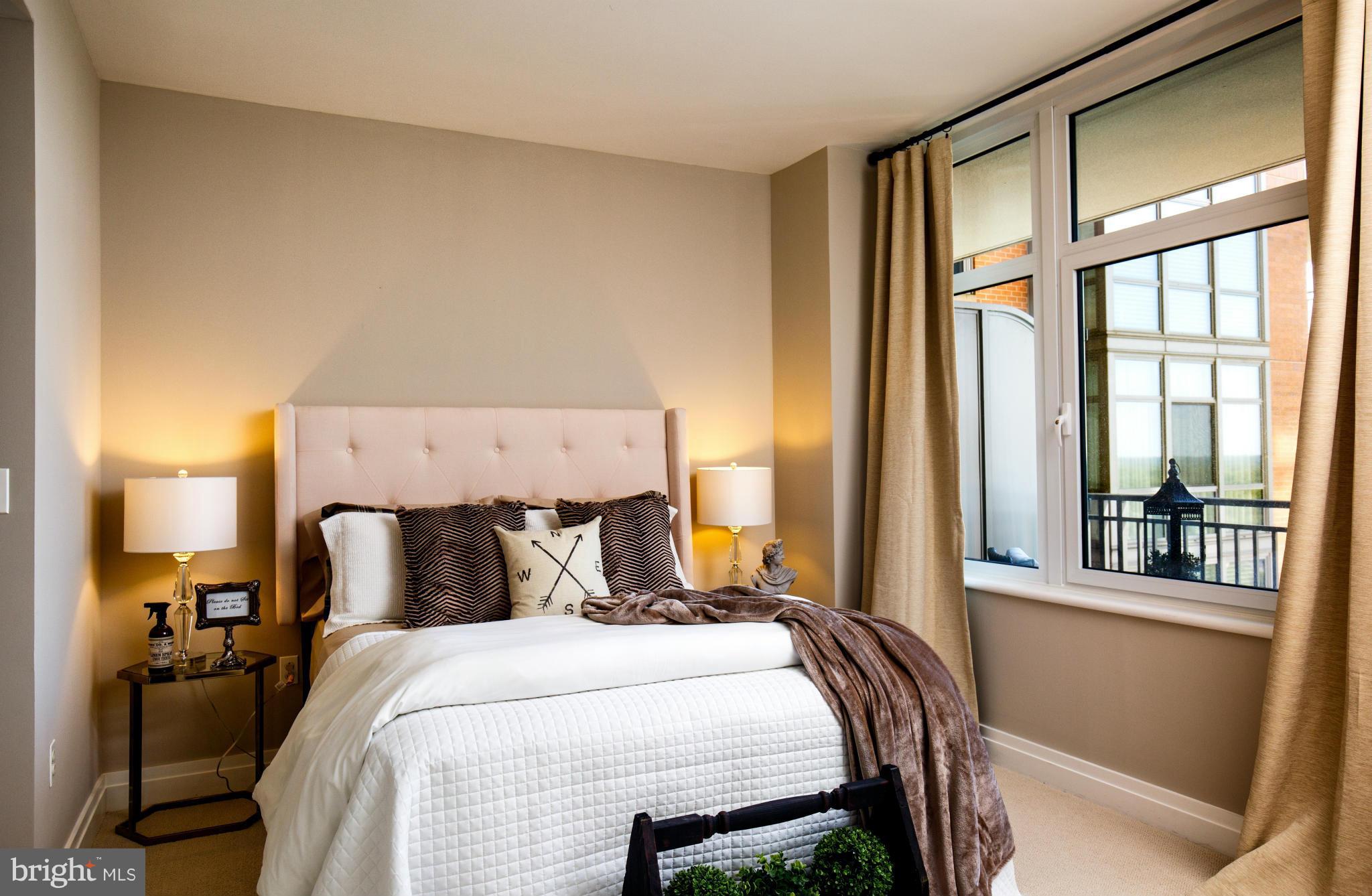 ONE PARK CREST - Residential