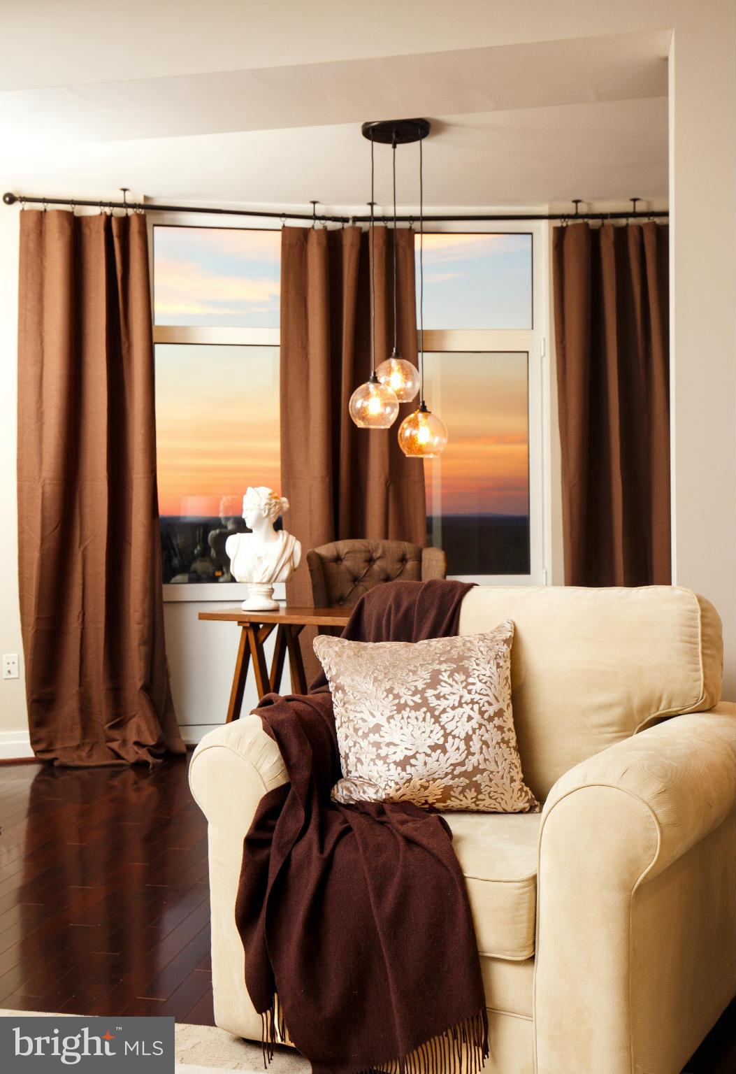 ONE PARK CREST - Residential