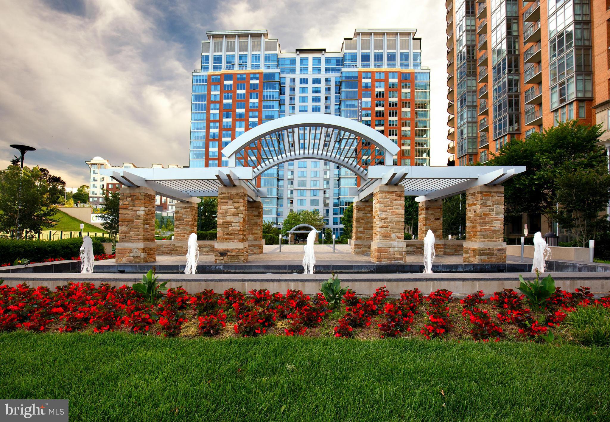 ONE PARK CREST - Residential