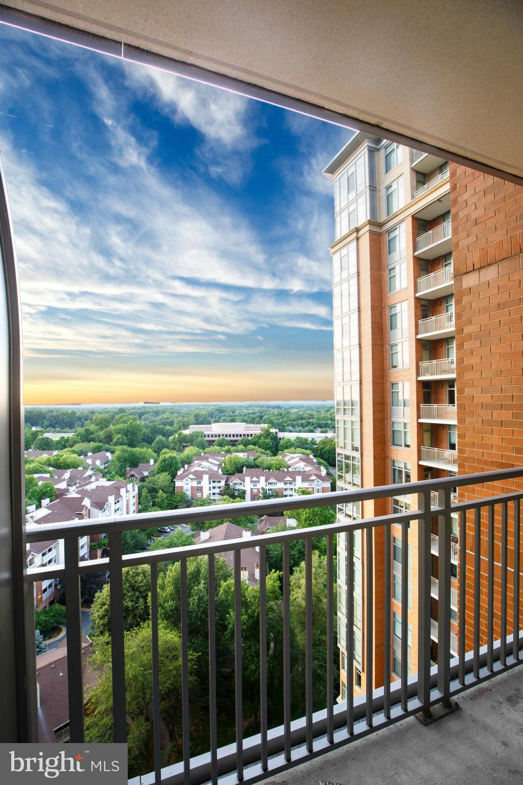 ONE PARK CREST - Residential