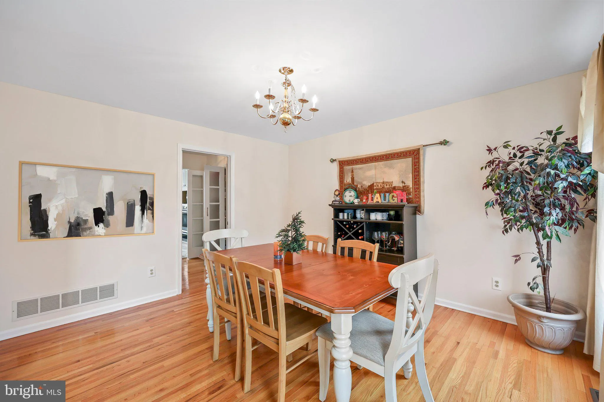 Princeton Junction, New Jersey 08550, United States, 6 Bedrooms Bedrooms, ,4 BathroomsBathrooms,Residential,Pending,110755