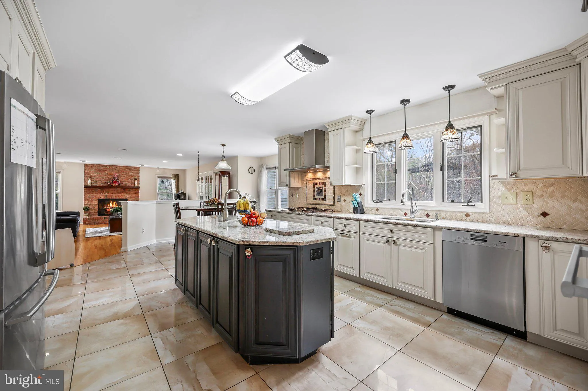 Princeton Junction, New Jersey 08550, United States, 6 Bedrooms Bedrooms, ,4 BathroomsBathrooms,Residential,Pending,110755