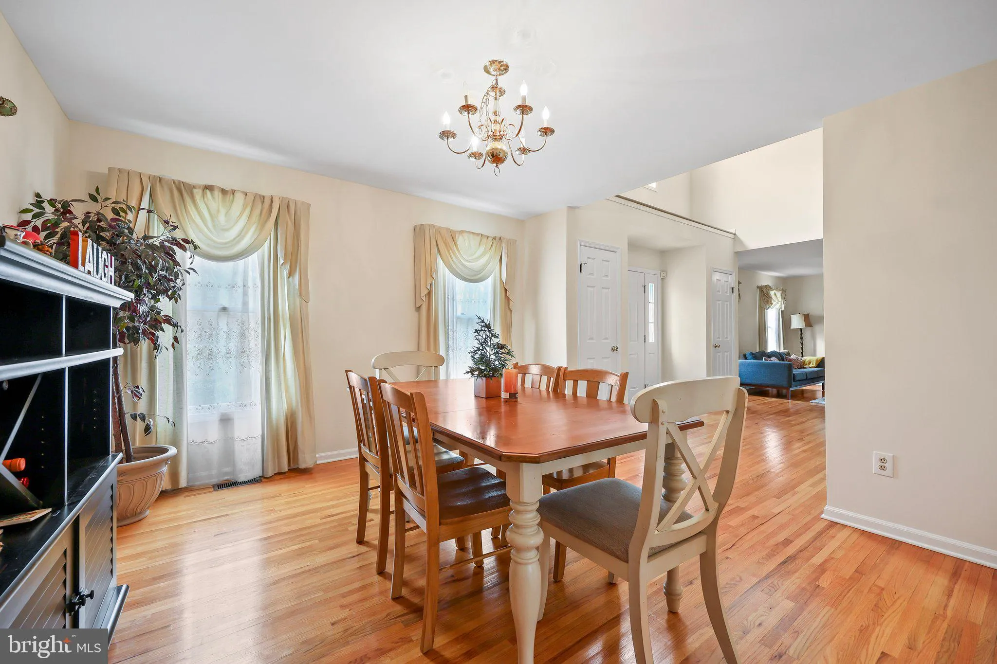 Princeton Junction, New Jersey 08550, United States, 6 Bedrooms Bedrooms, ,4 BathroomsBathrooms,Residential,Pending,110755