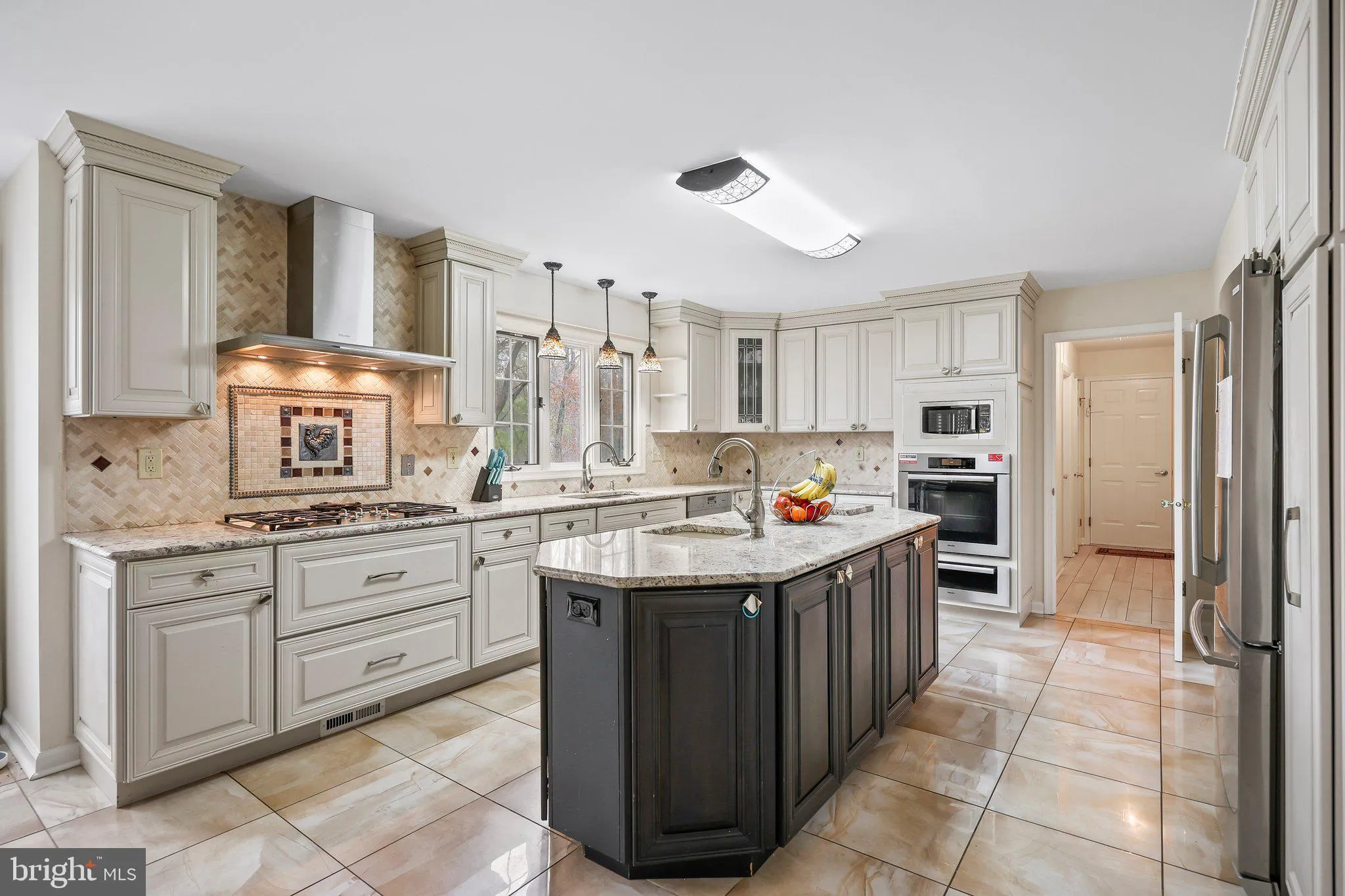 Princeton Junction, New Jersey 08550, United States, 6 Bedrooms Bedrooms, ,4 BathroomsBathrooms,Residential,Pending,110755