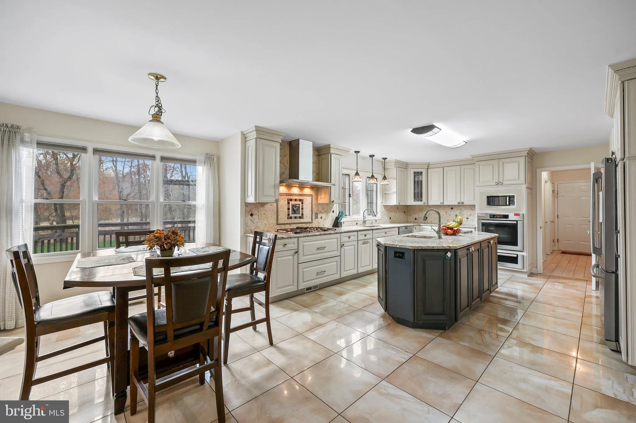 Princeton Junction, New Jersey 08550, United States, 6 Bedrooms Bedrooms, ,4 BathroomsBathrooms,Residential,Pending,110755