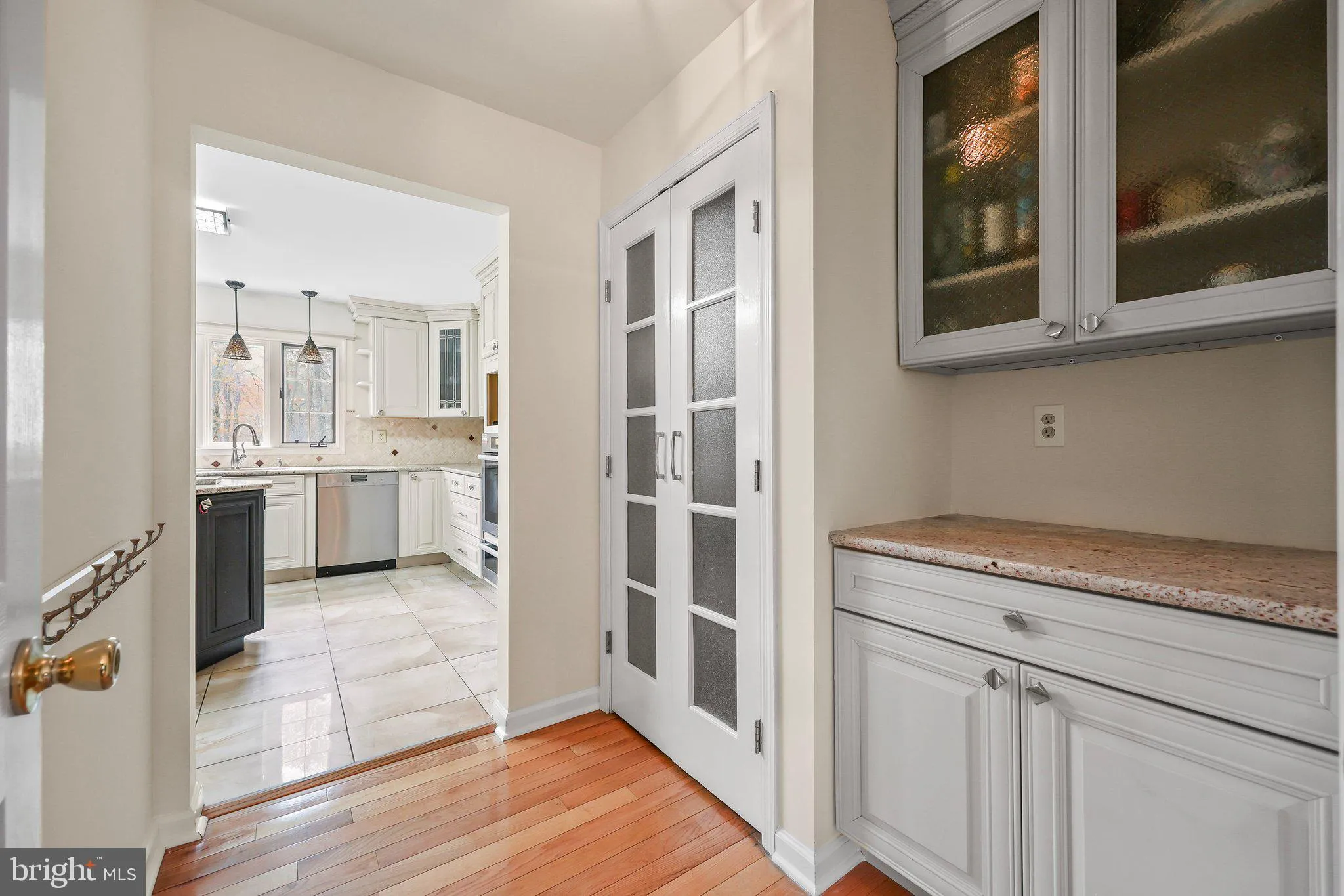 Princeton Junction, New Jersey 08550, United States, 6 Bedrooms Bedrooms, ,4 BathroomsBathrooms,Residential,Pending,110755