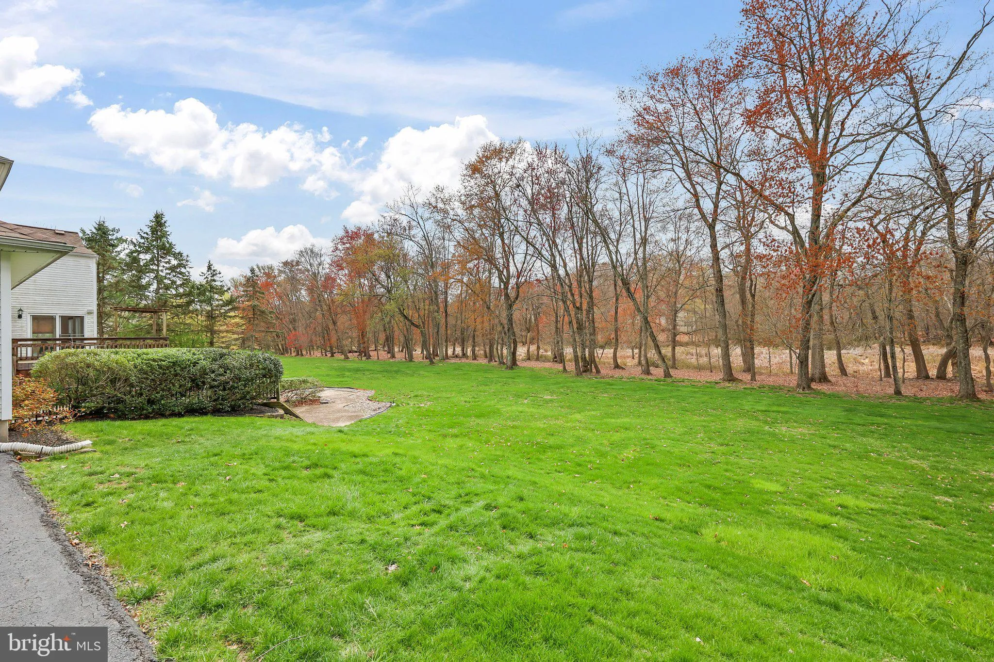 Princeton Junction, New Jersey 08550, United States, 6 Bedrooms Bedrooms, ,4 BathroomsBathrooms,Residential,Pending,110755