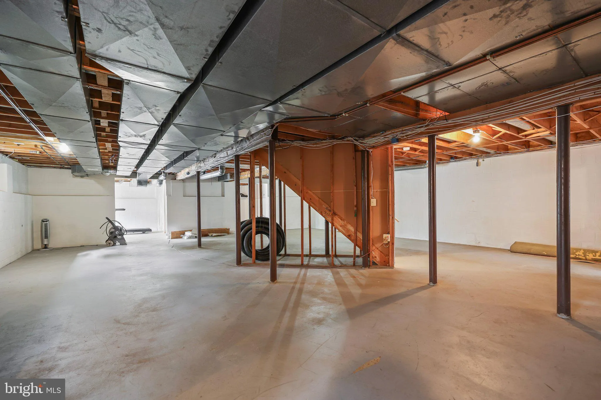 Princeton Junction, New Jersey 08550, United States, 6 Bedrooms Bedrooms, ,4 BathroomsBathrooms,Residential,Pending,110755