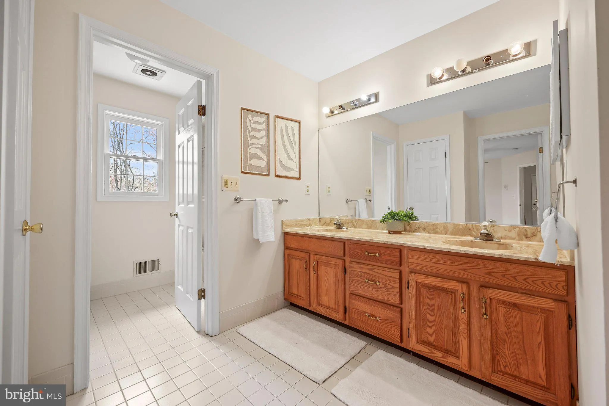 Princeton Junction, New Jersey 08550, United States, 6 Bedrooms Bedrooms, ,4 BathroomsBathrooms,Residential,Pending,110755