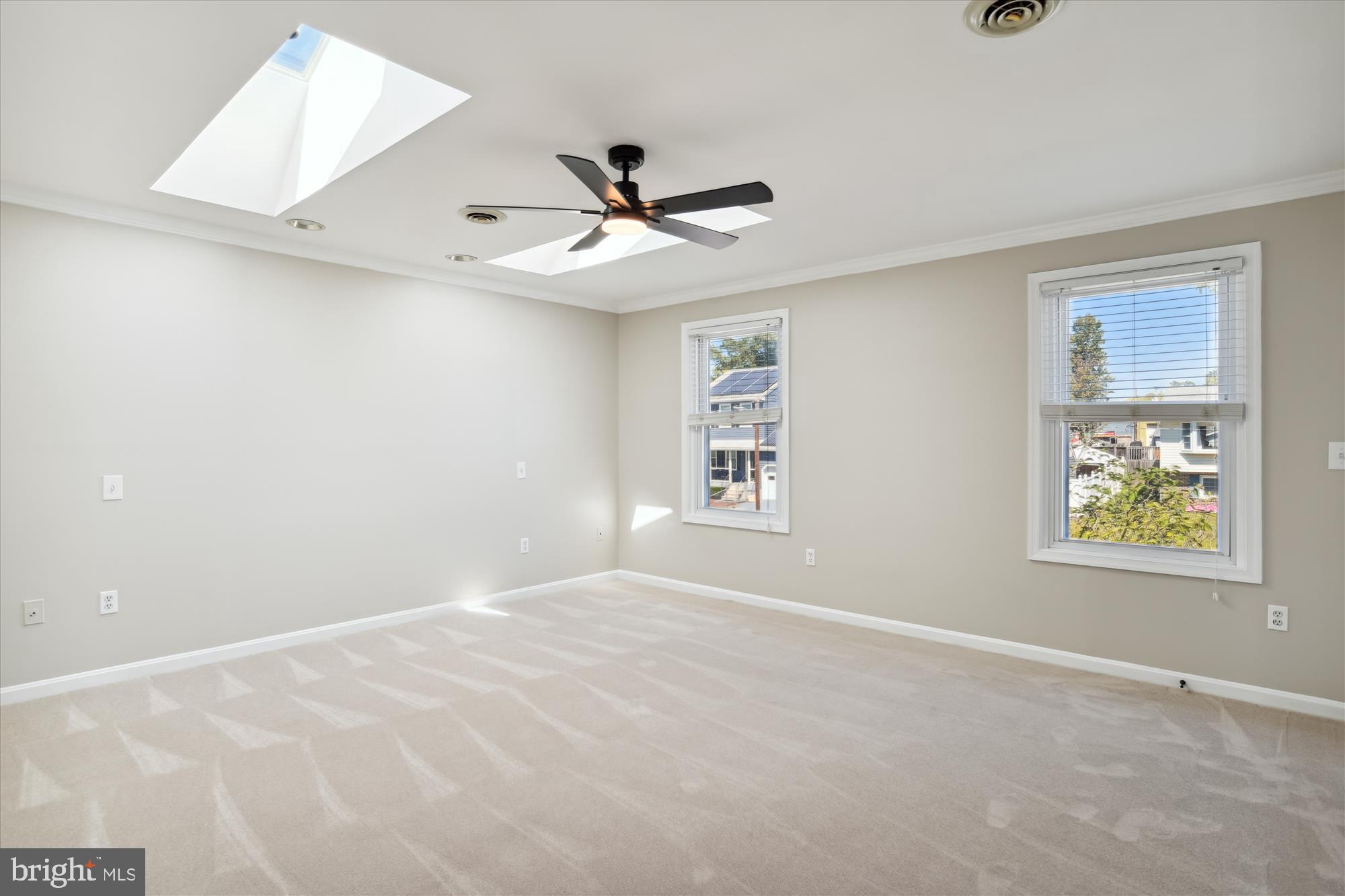 LONDONTOWN - Residential Lease