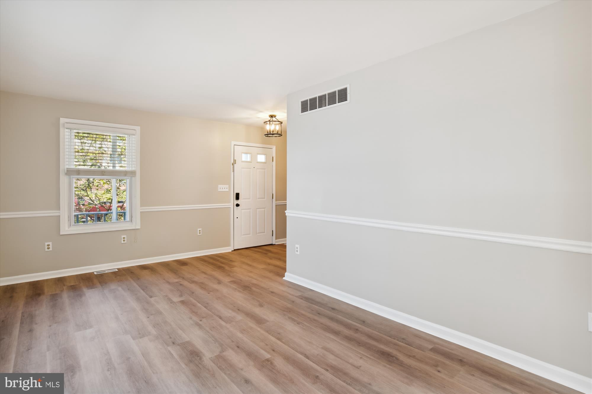 LONDONTOWN - Residential Lease