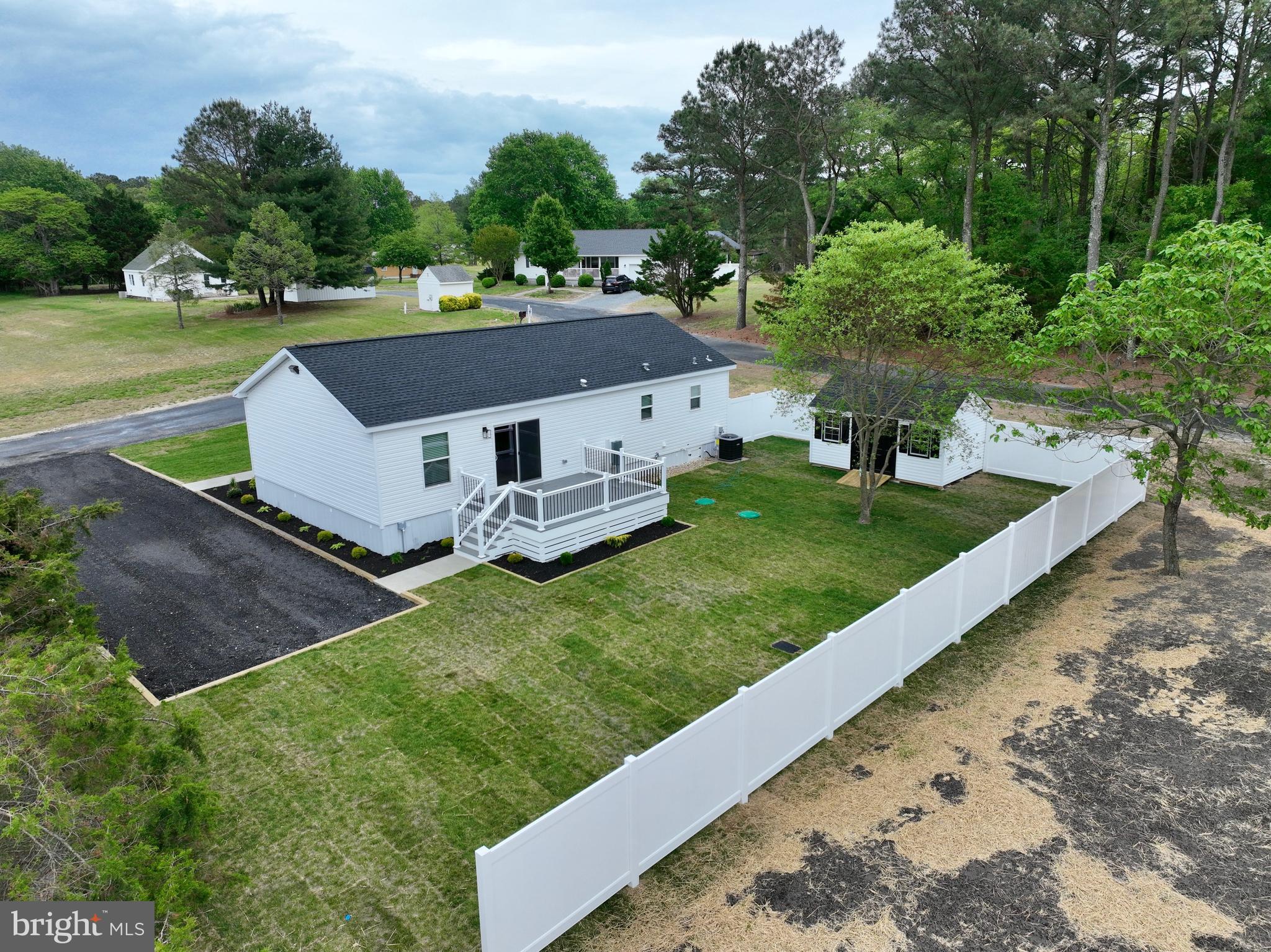 SUNSET LAKE MHP - Residential