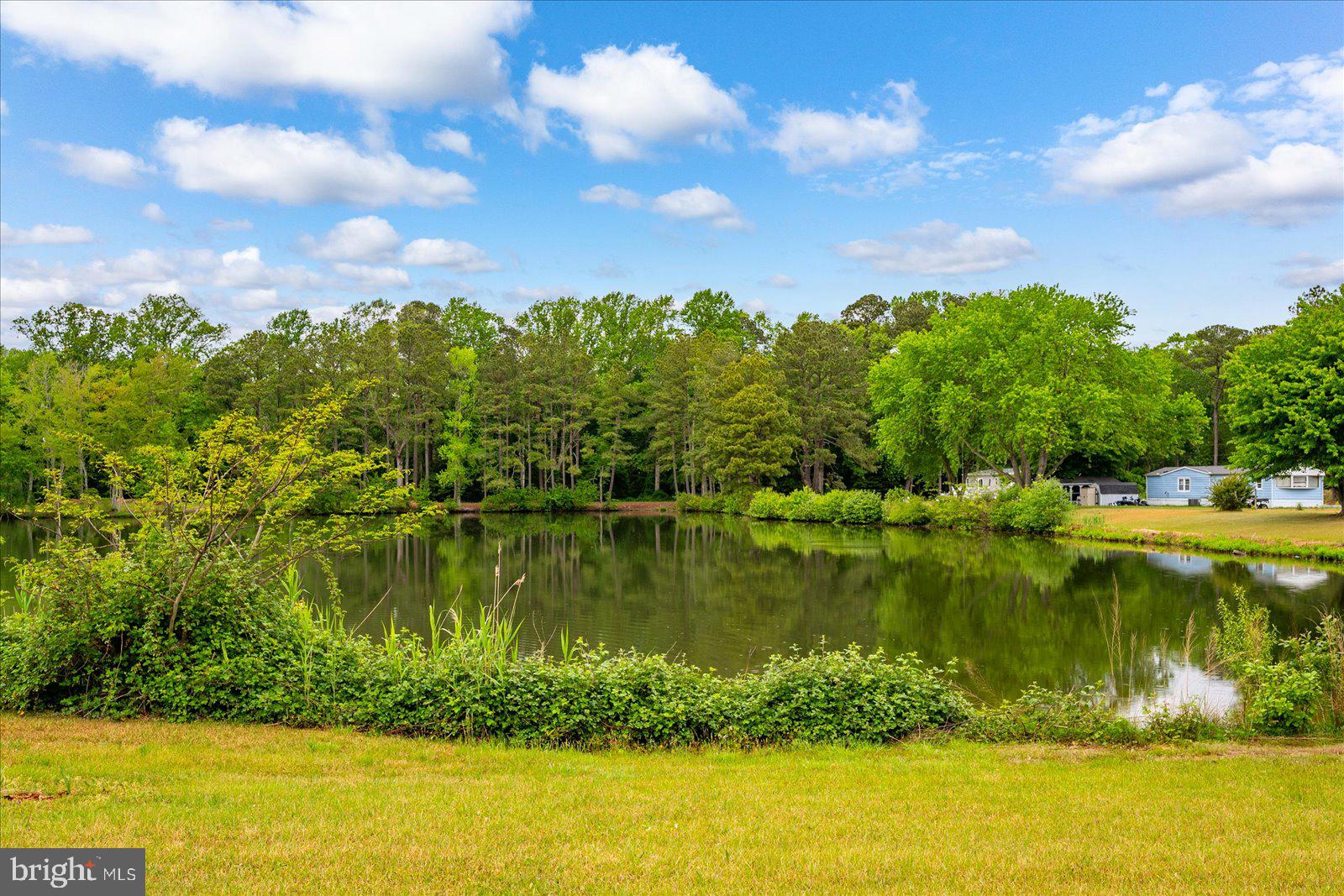SUNSET LAKE MHP - Residential