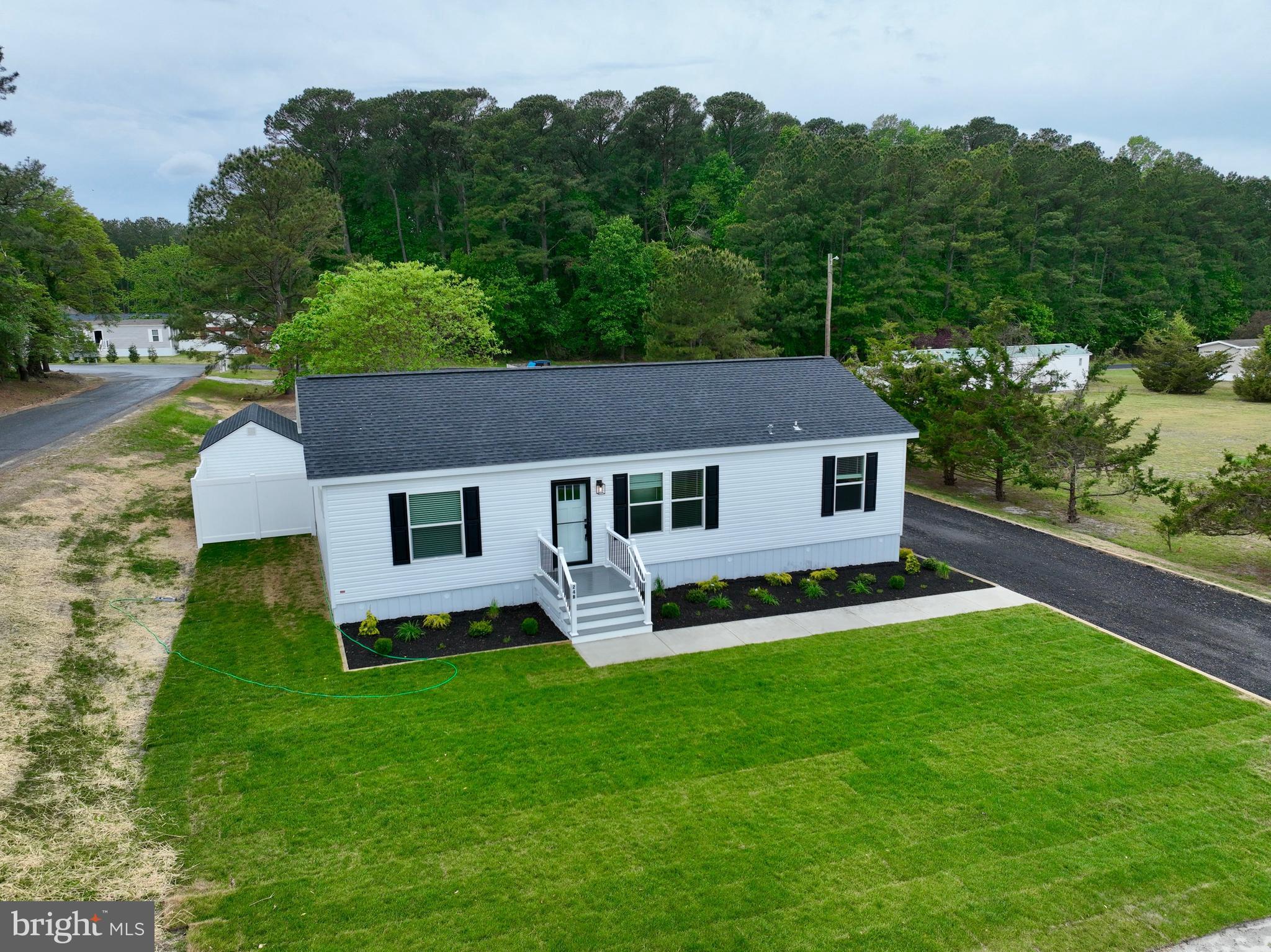SUNSET LAKE MHP - Residential