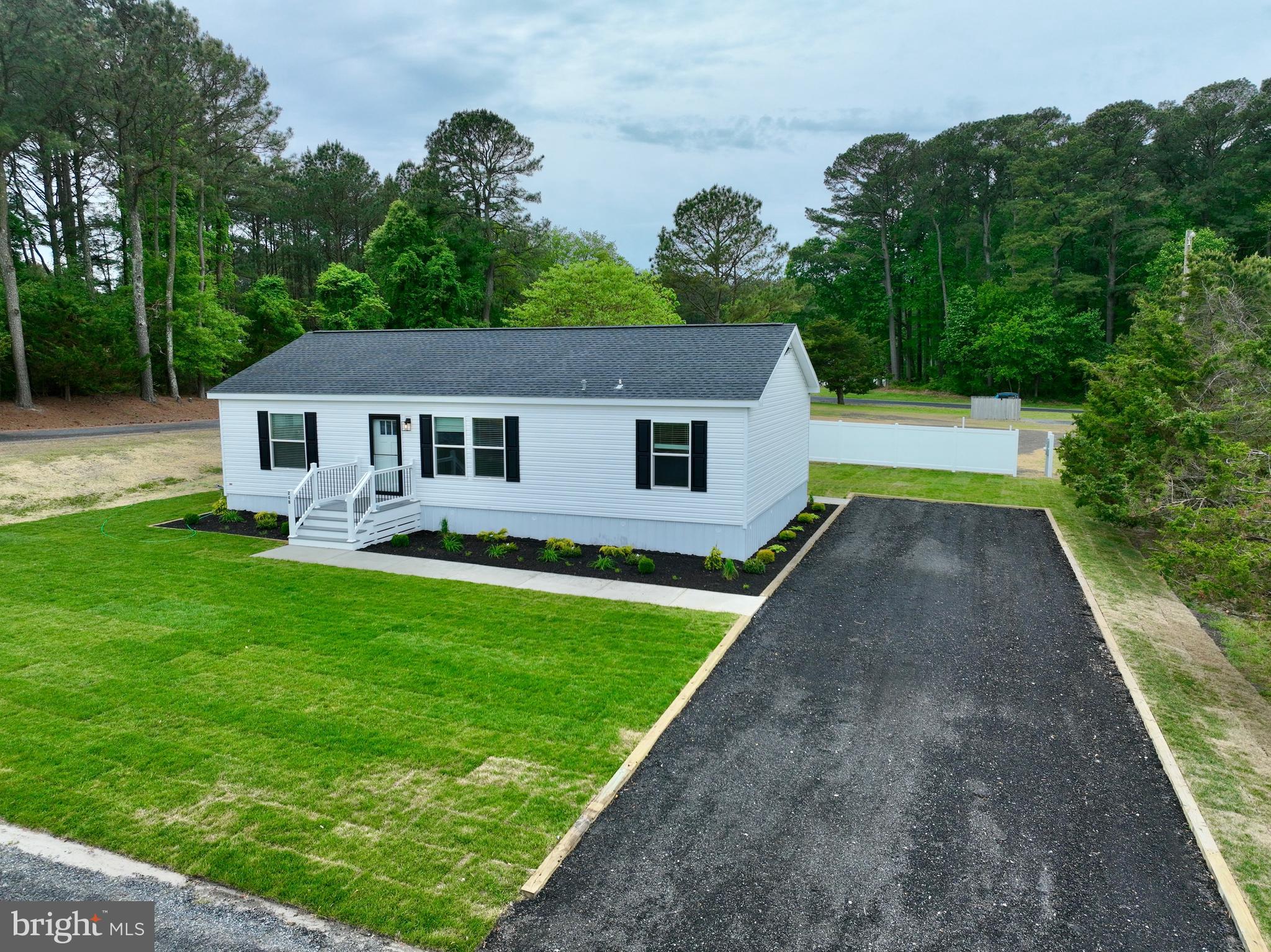 SUNSET LAKE MHP - Residential