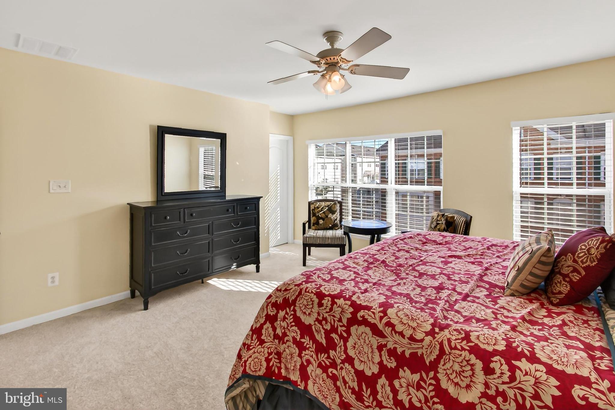 LANSDOWNE TOWN CENTER CONDOS - Residential