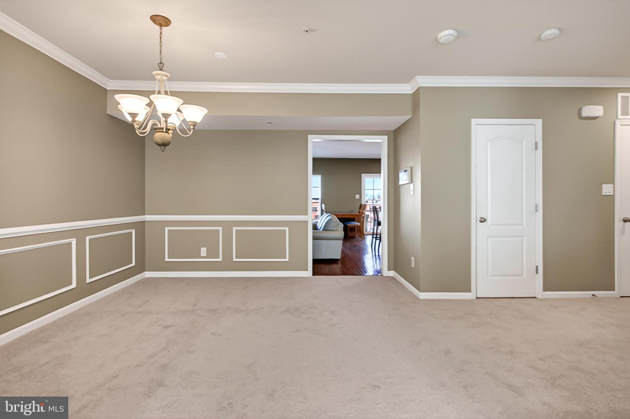 LANSDOWNE TOWN CENTER CONDOS - Residential