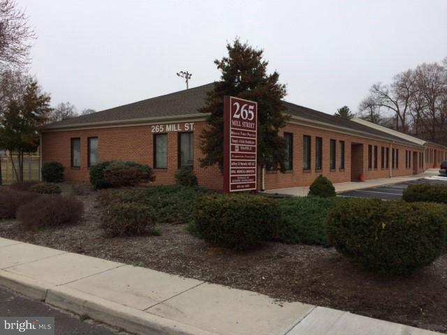 Sunshine Management Corporation is offering this move in ready medical/professional office space located at 265 Mill Street, Suite 800, Hagerstown, MD. This office suite is 1,890 square feet, individually metered and offers seven (7) offices, one (1) bathroom, a reception area/waiting room and storage. The office building is conveniently located just minutes from Meritus Hospital and Robinwood Medical Center.