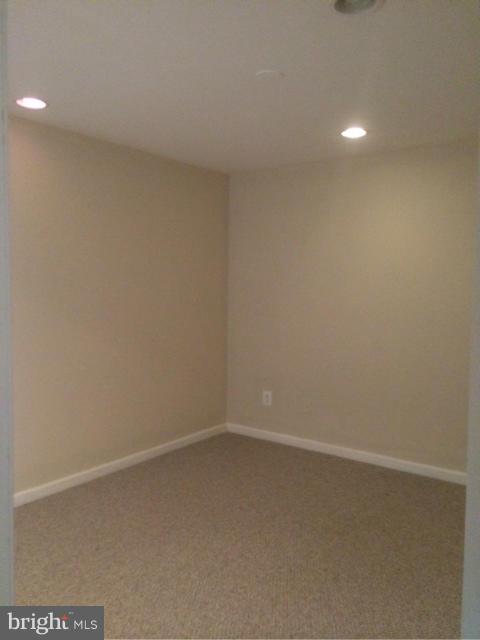 INDEPENDENCE/UNIV VLG - Residential Lease