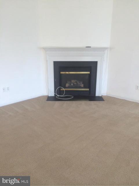 INDEPENDENCE/UNIV VLG - Residential Lease