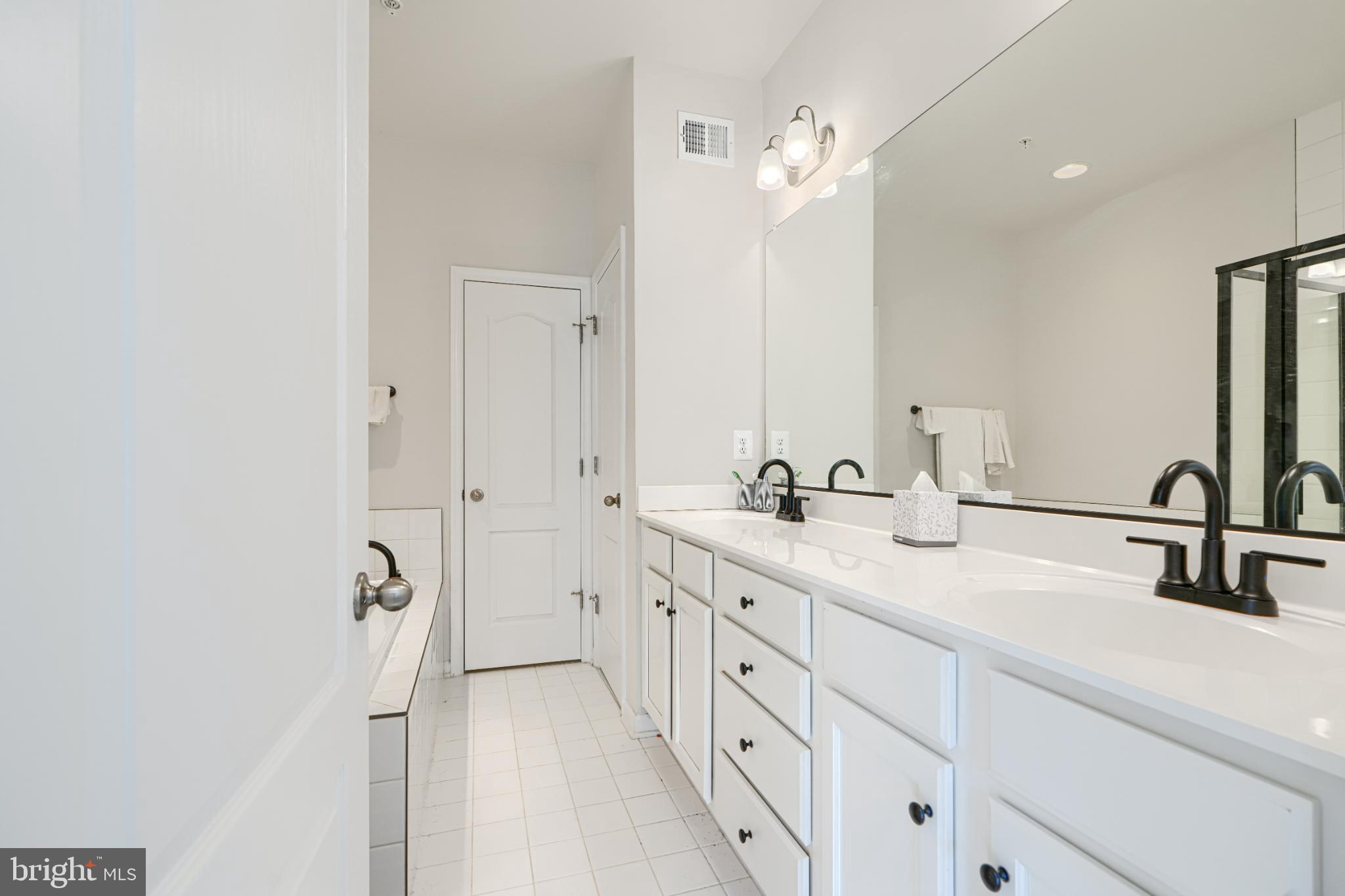 WESTPHALIA - Residential Lease