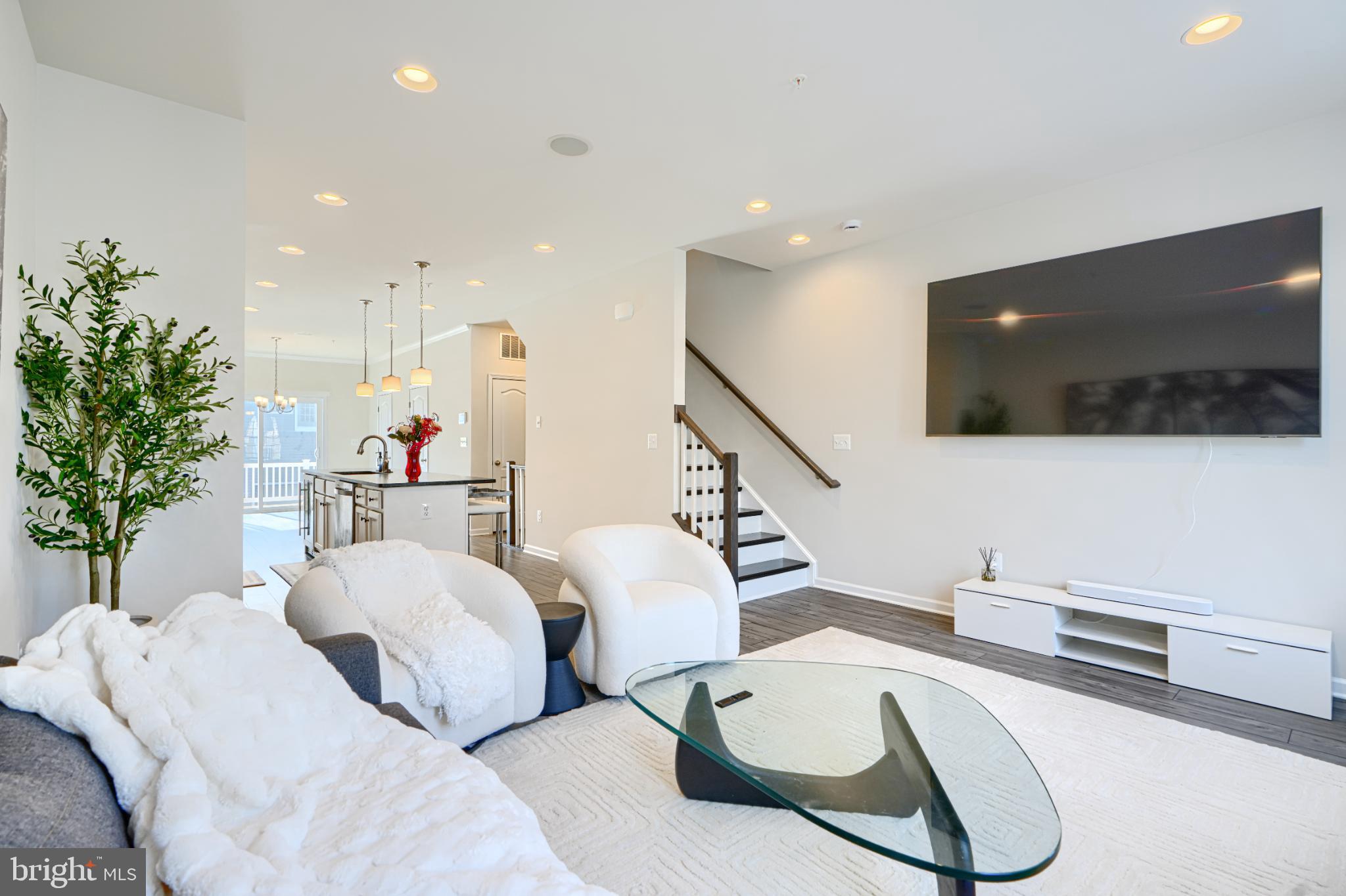 WESTPHALIA - Residential Lease