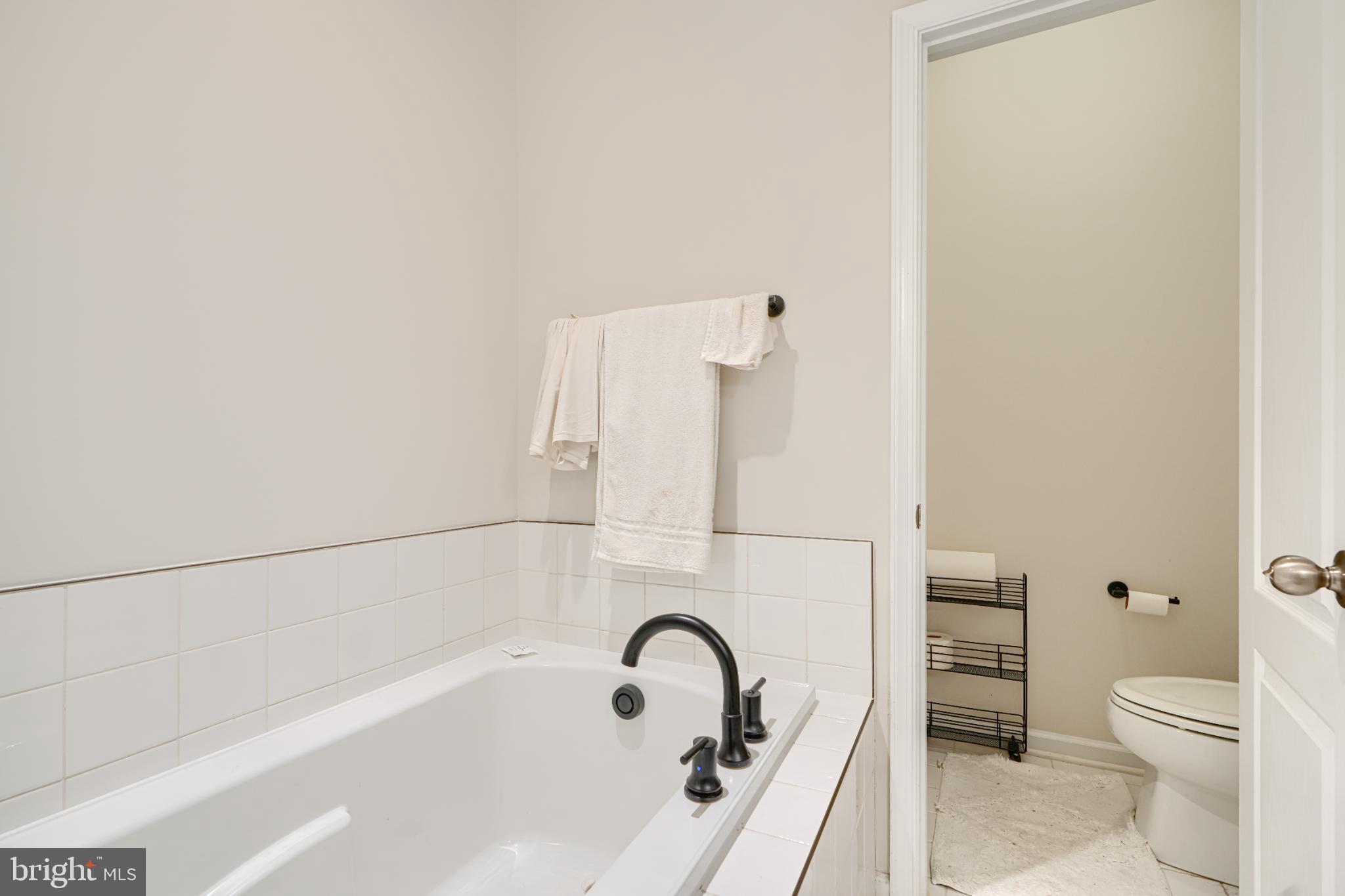 WESTPHALIA - Residential Lease