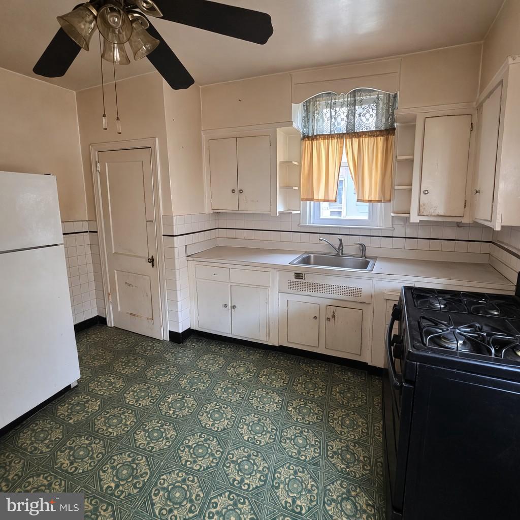 ELMWOOD PARK - Residential