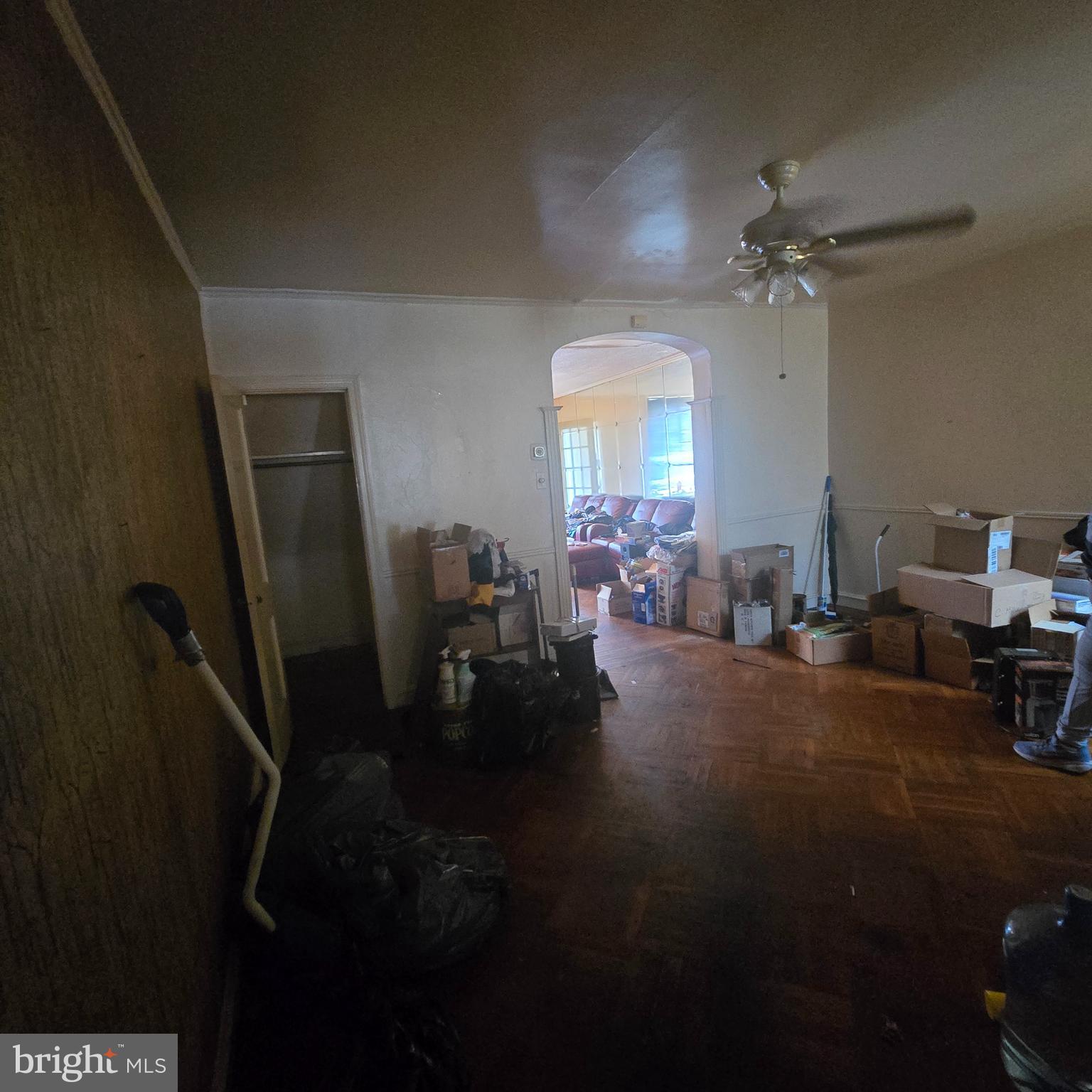 ELMWOOD PARK - Residential