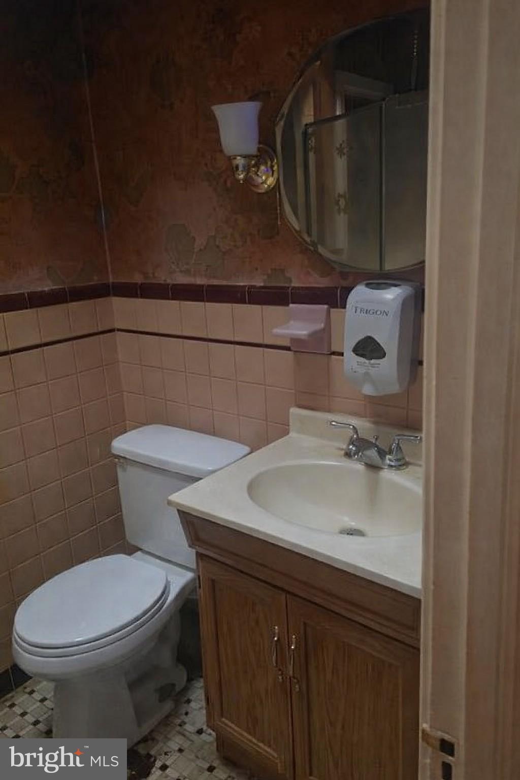 ELMWOOD PARK - Residential