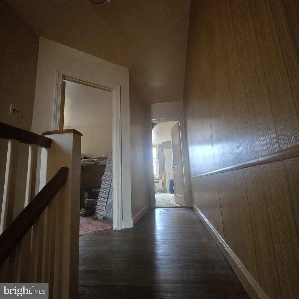 ELMWOOD PARK - Residential