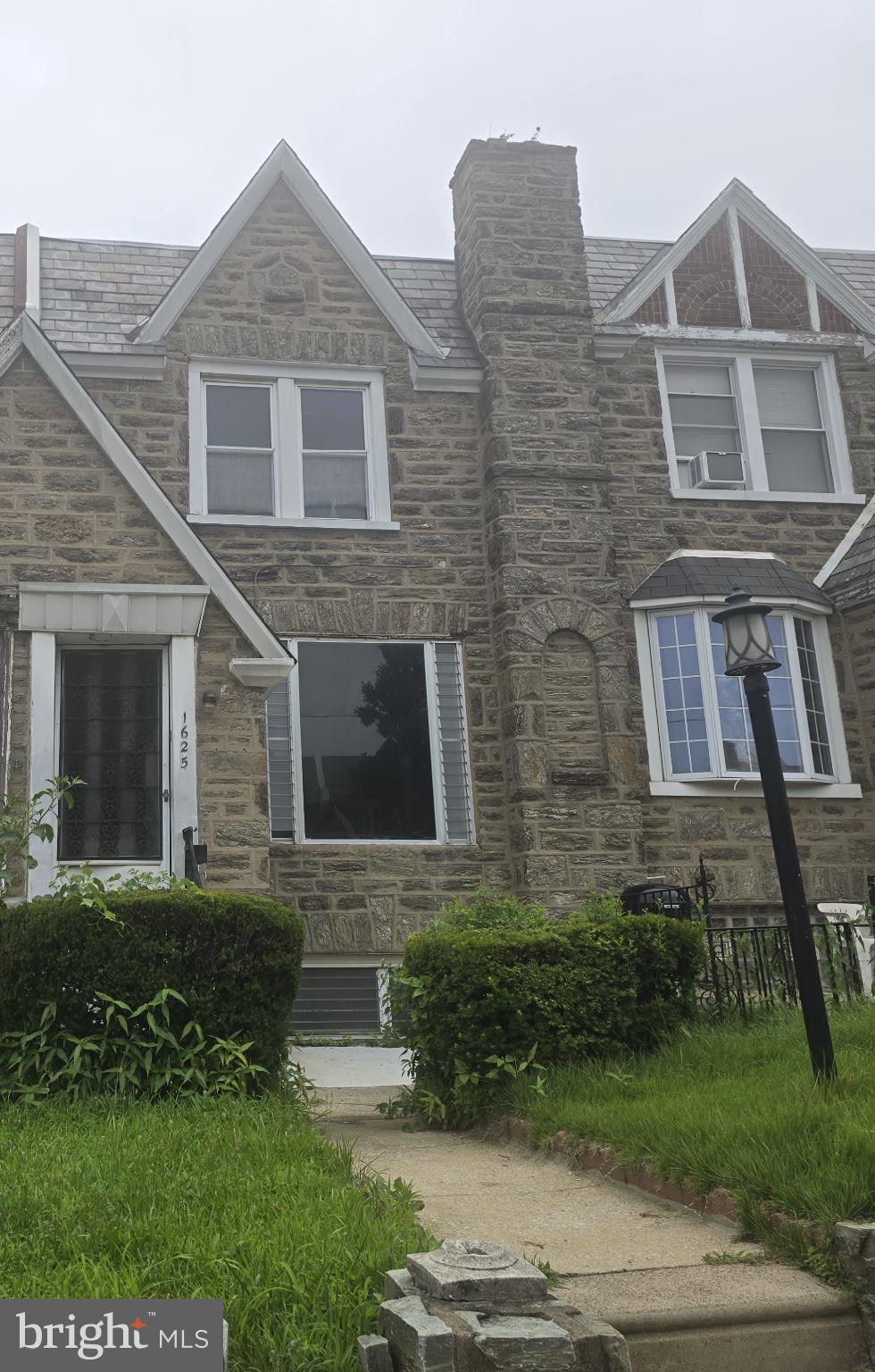 ELMWOOD PARK - Residential