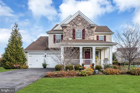 2707 SHEFFIELD DRIVE EASTON PA 18040