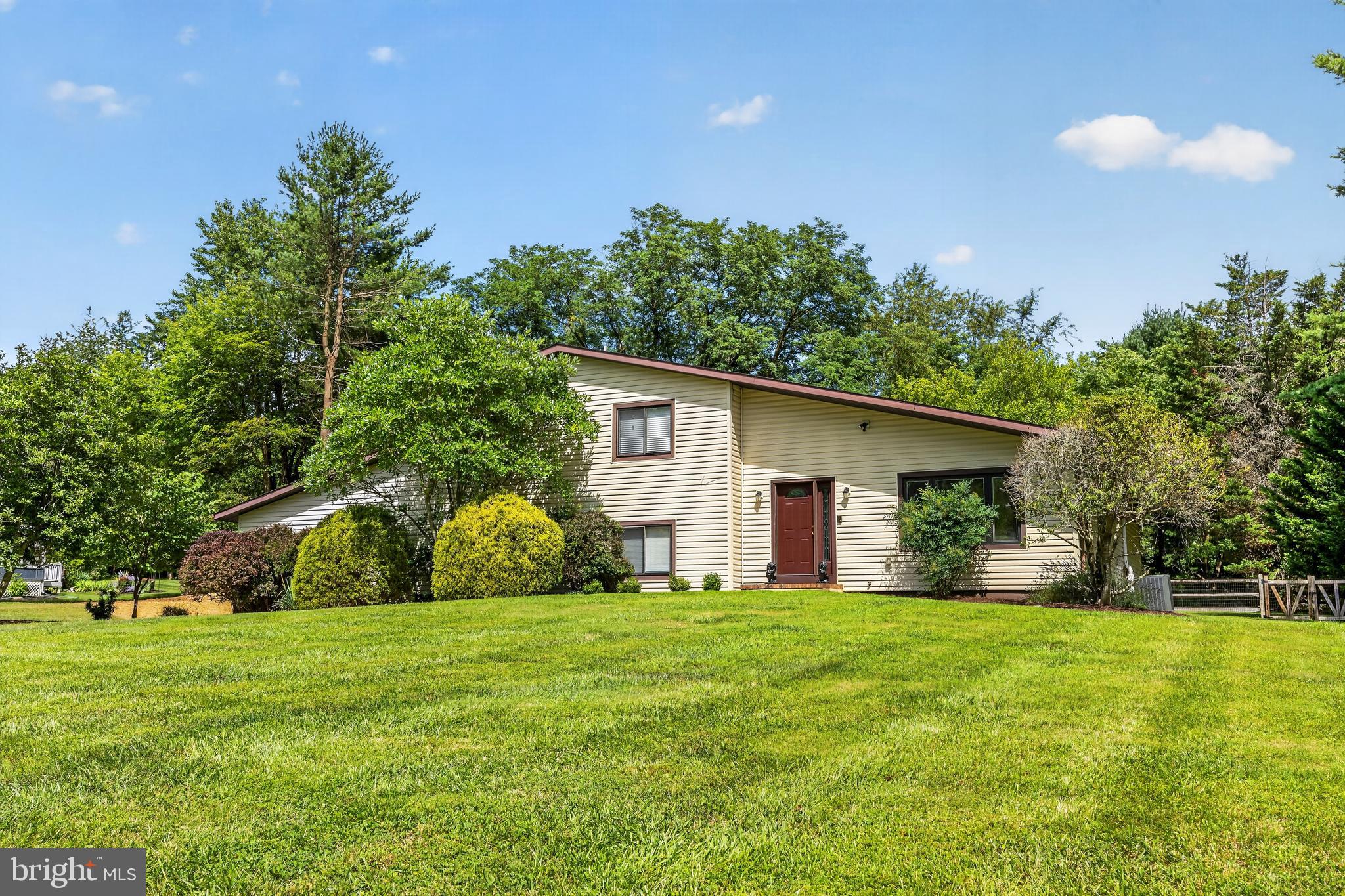 11 VALLEY GLEN COURT